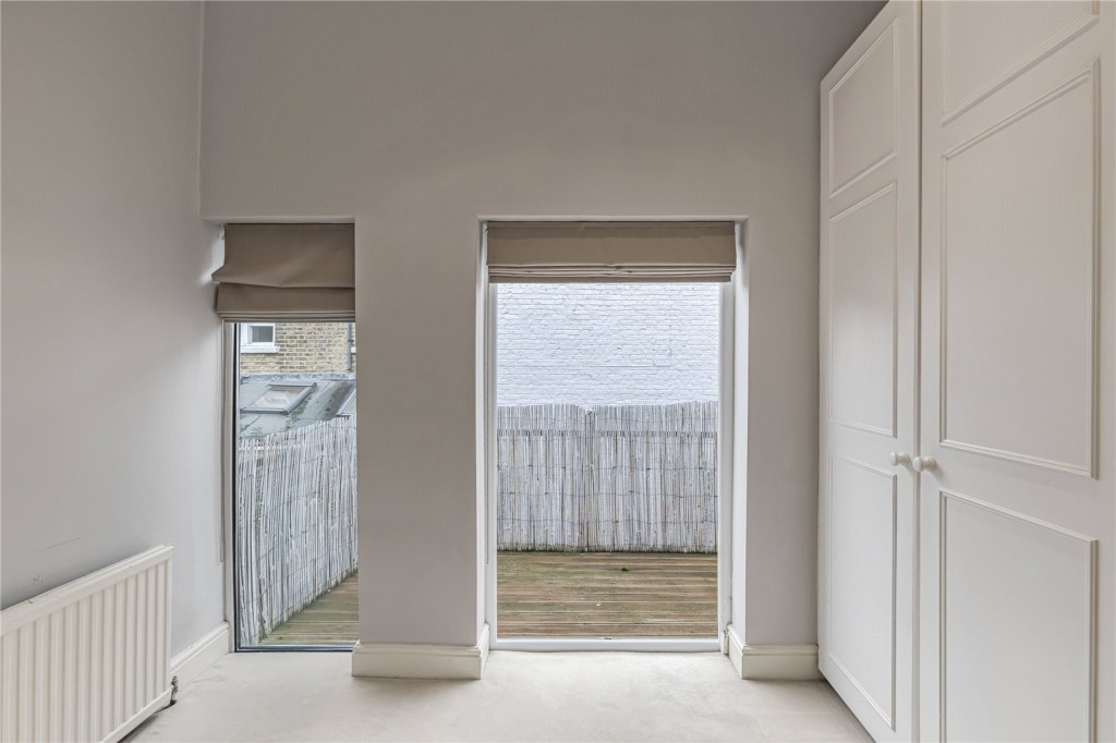 Images for Fulham EAID:4101633374 BID:FLS