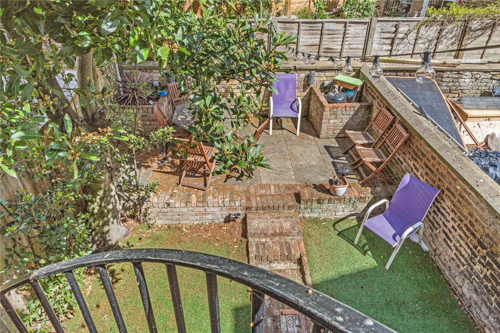 Images for Fulham EAID:163099177 BID:FLS