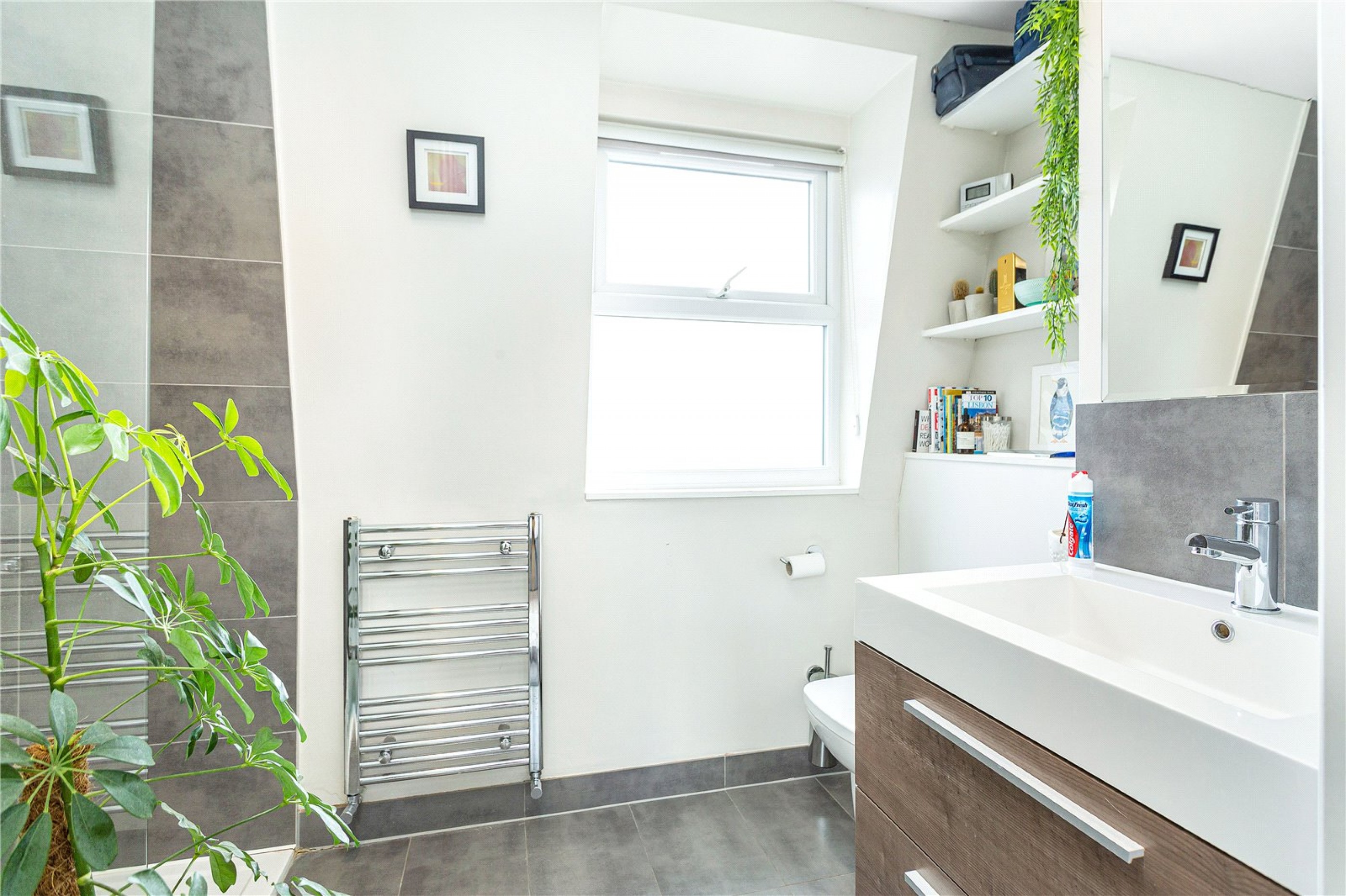 Images for Fulham EAID:163099177 BID:FLS