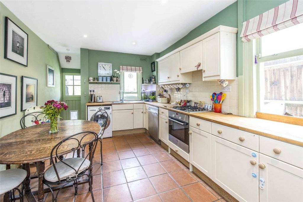 Images for Fulham EAID:4101633374 BID:FLS