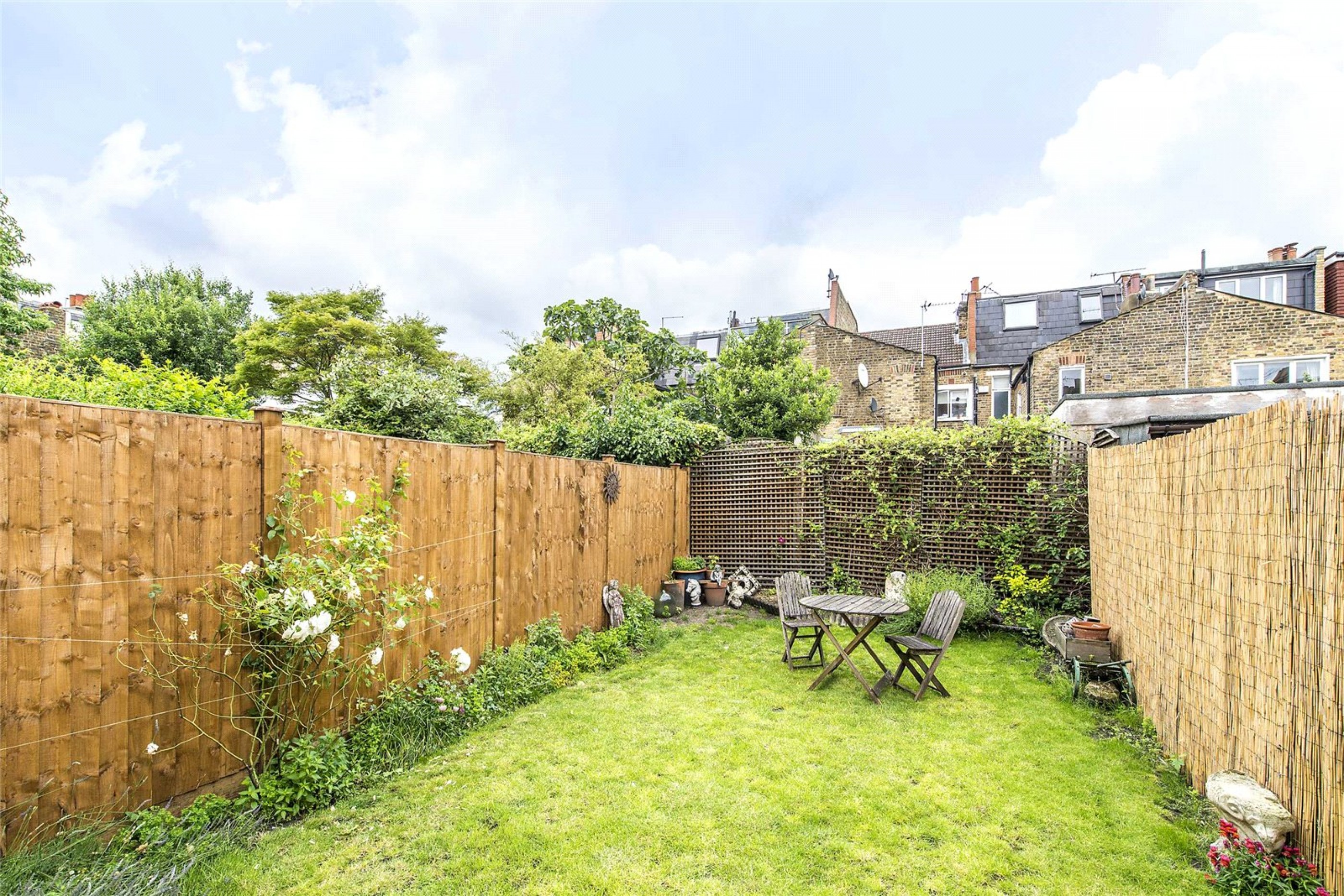 Images for Fulham EAID:4101633374 BID:FLS