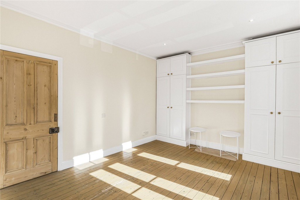 Images for Fulham EAID:4101633374 BID:FLS