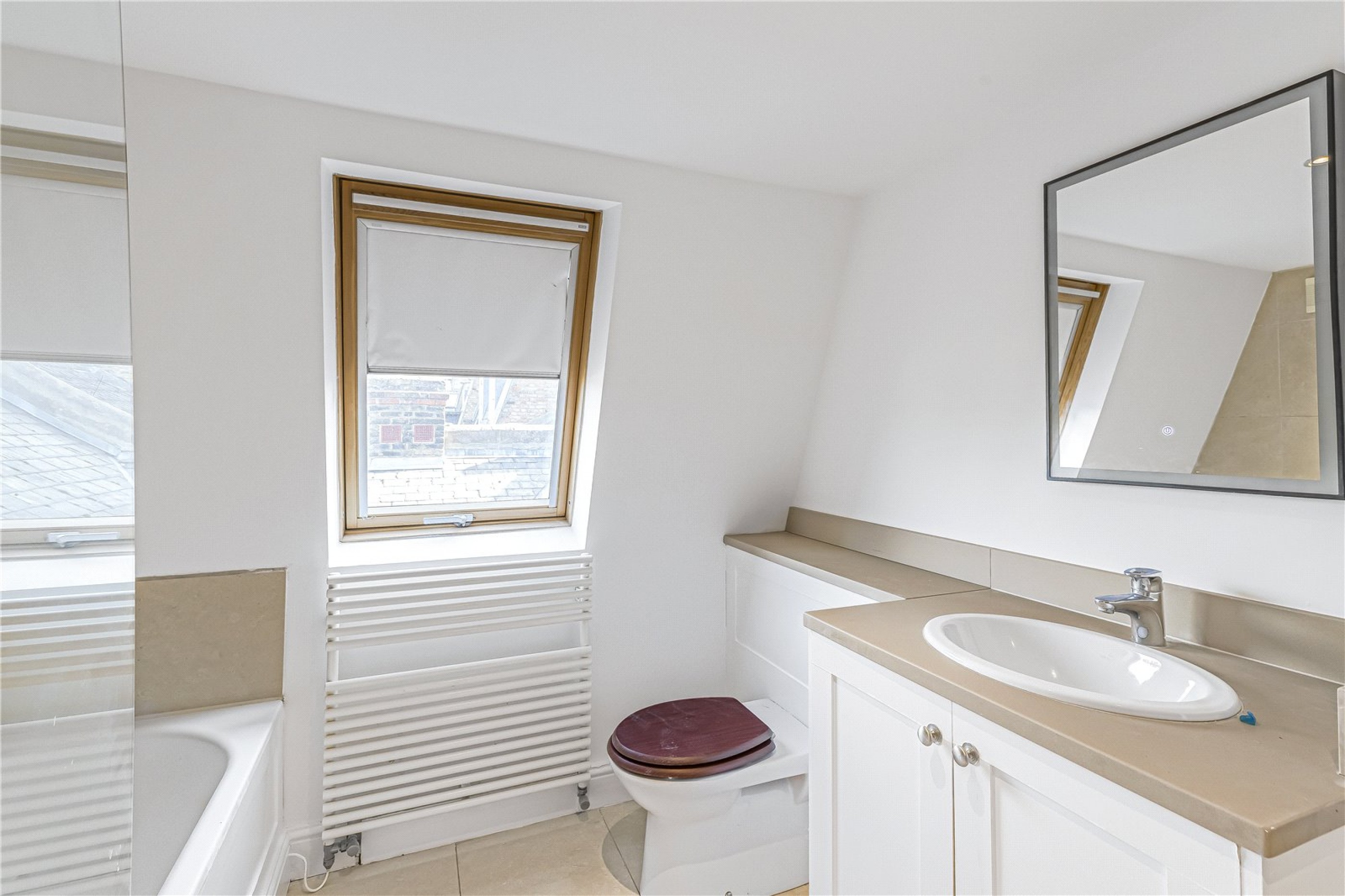 Images for Fulham EAID:4101633374 BID:FLS