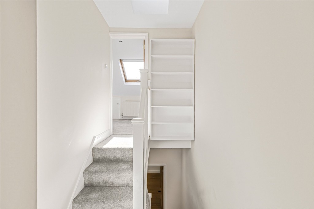 Images for Fulham EAID:4101633374 BID:FLS