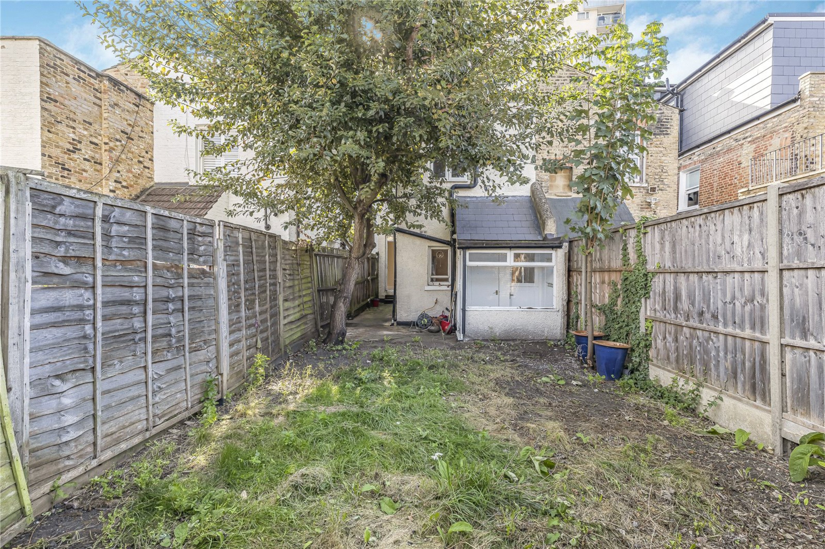 Images for Fulham EAID:4101633374 BID:FLS