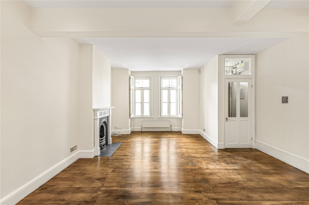 Images for Fulham EAID:4101633374 BID:FLS