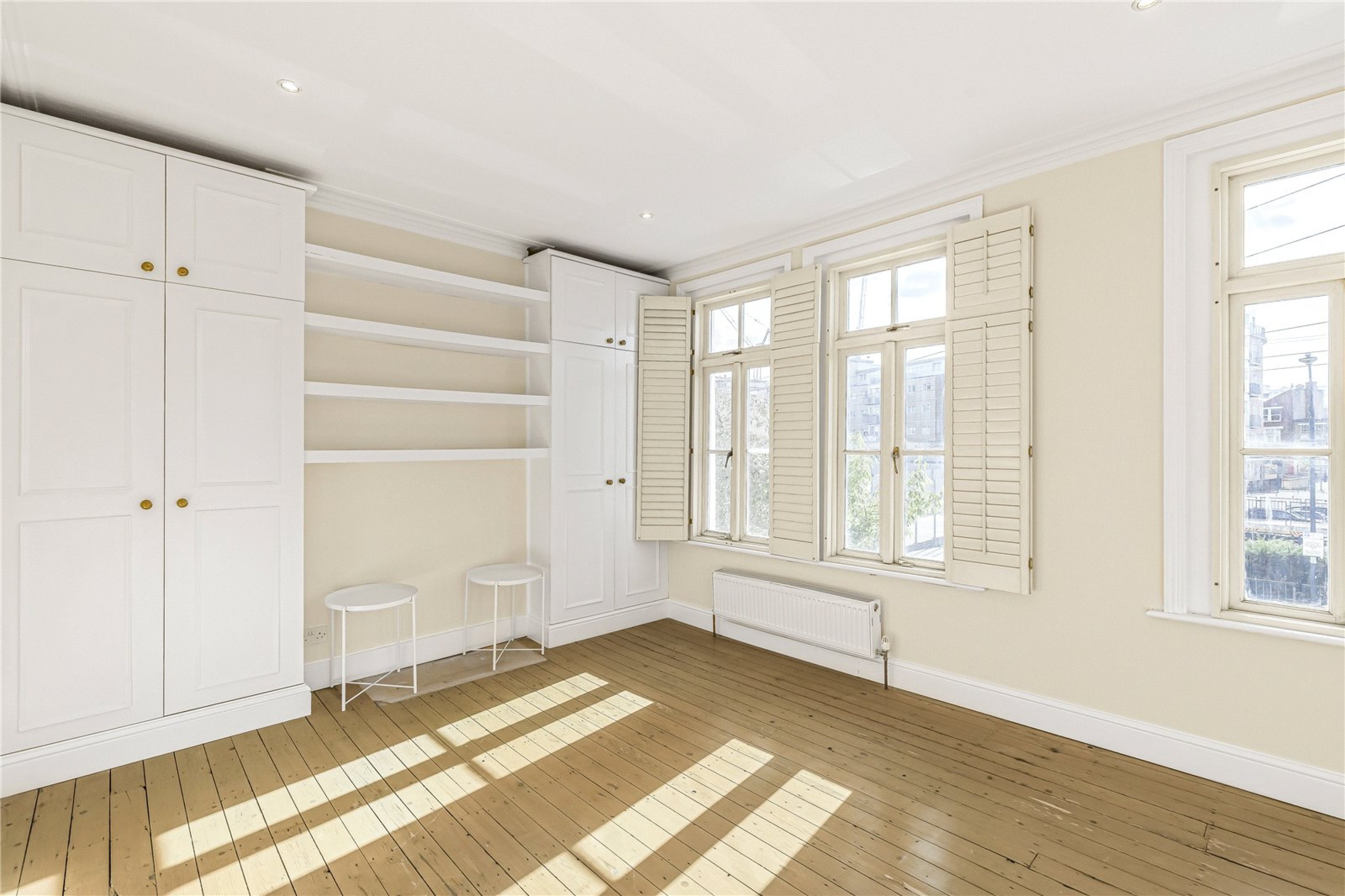 Images for Fulham EAID:4101633374 BID:FLS