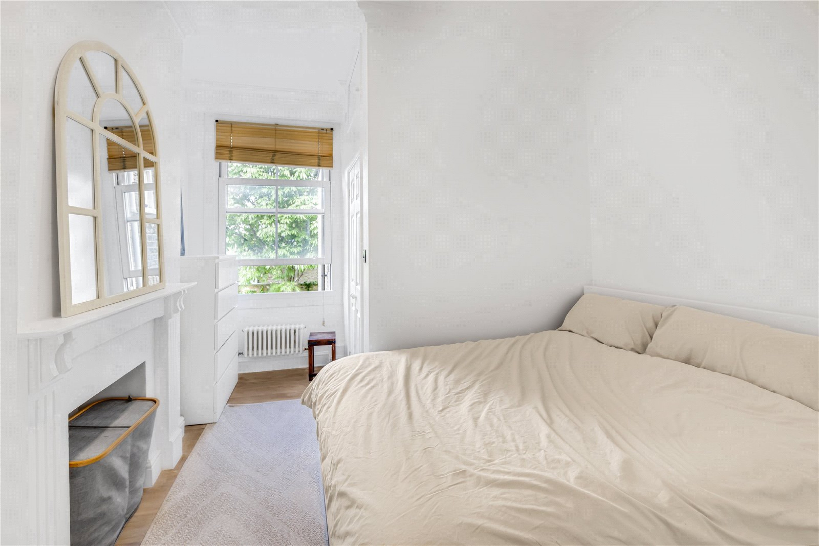 Images for Fulham EAID:2779446722 BID:FLS