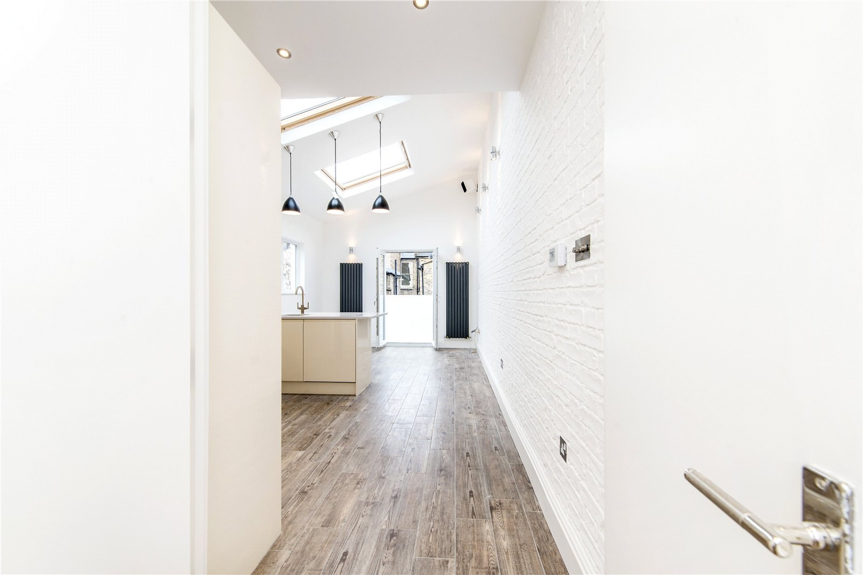 Images for Fulham EAID:163099177 BID:FLS