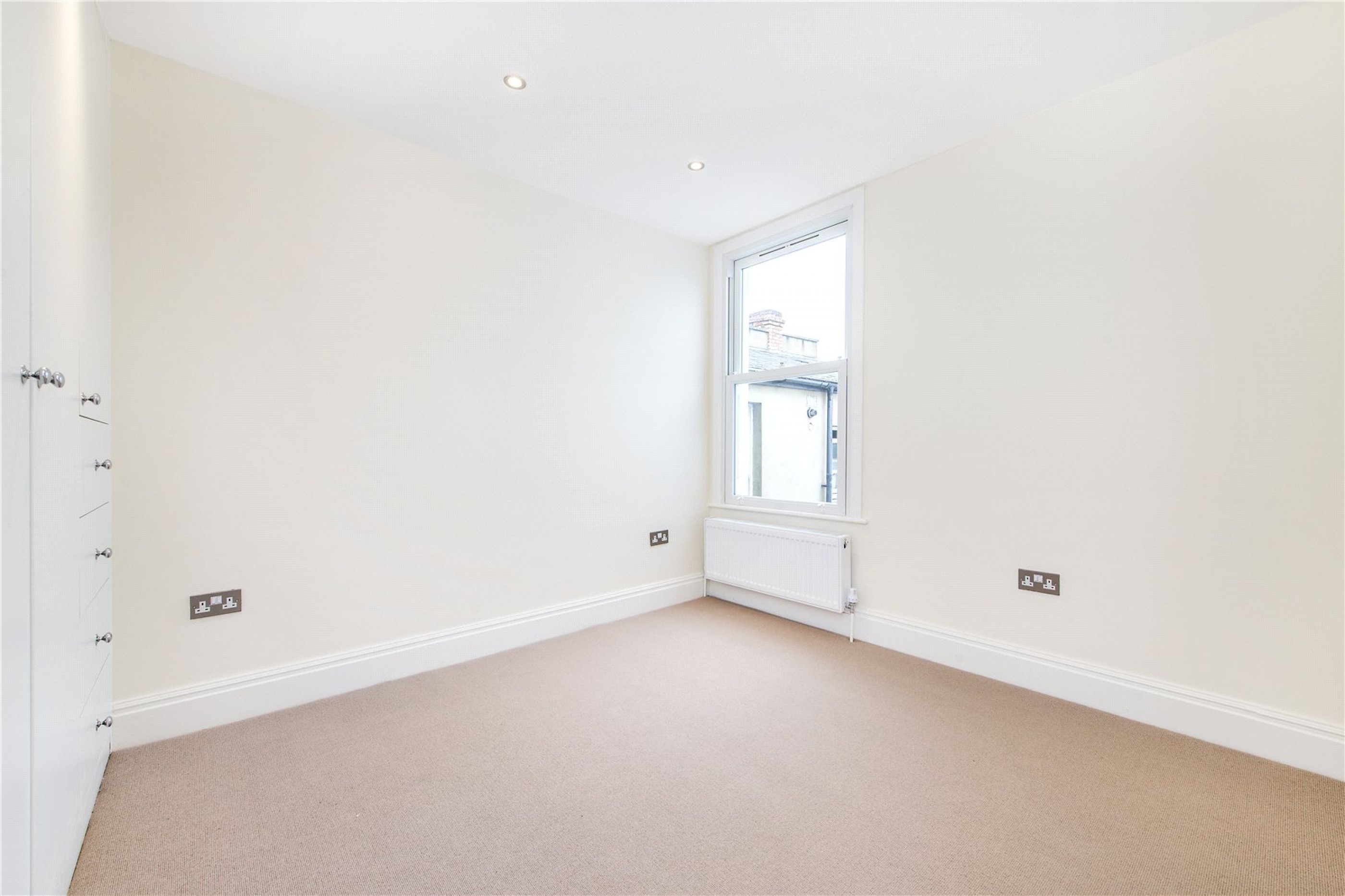 Images for Fulham EAID:163099177 BID:FLS