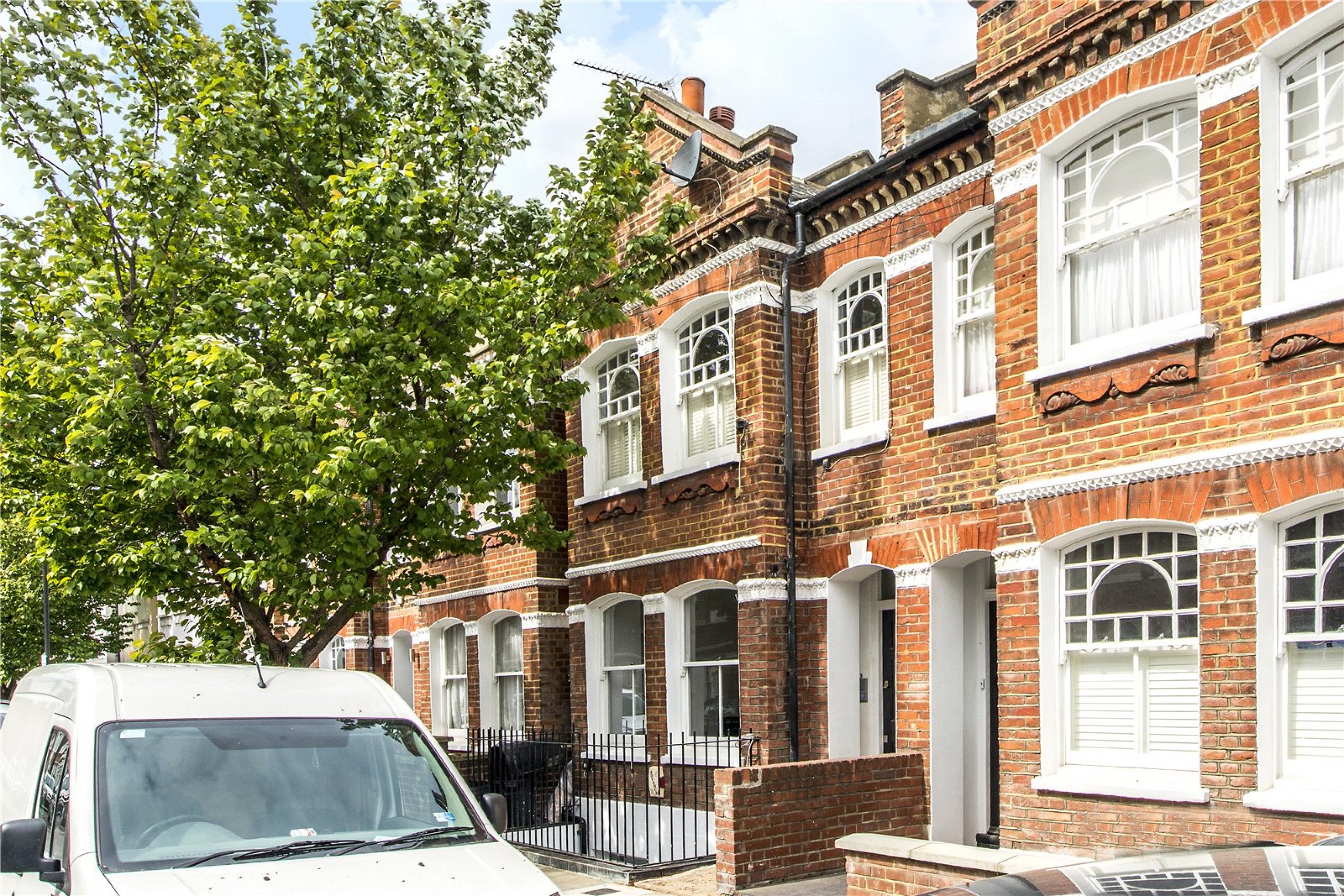 Images for Fulham EAID:4101633374 BID:FLS