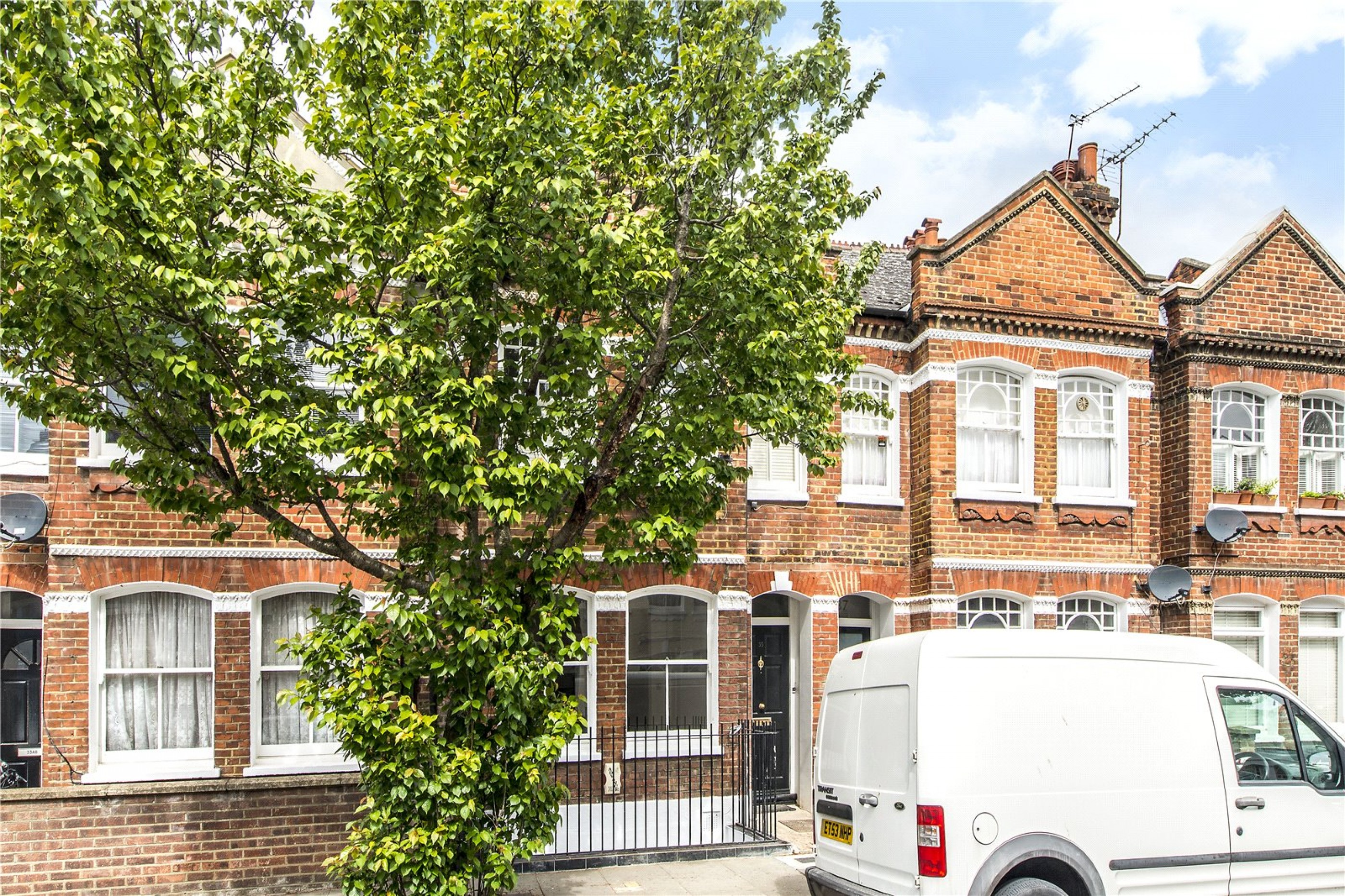 Images for Fulham EAID:4101633374 BID:FLS