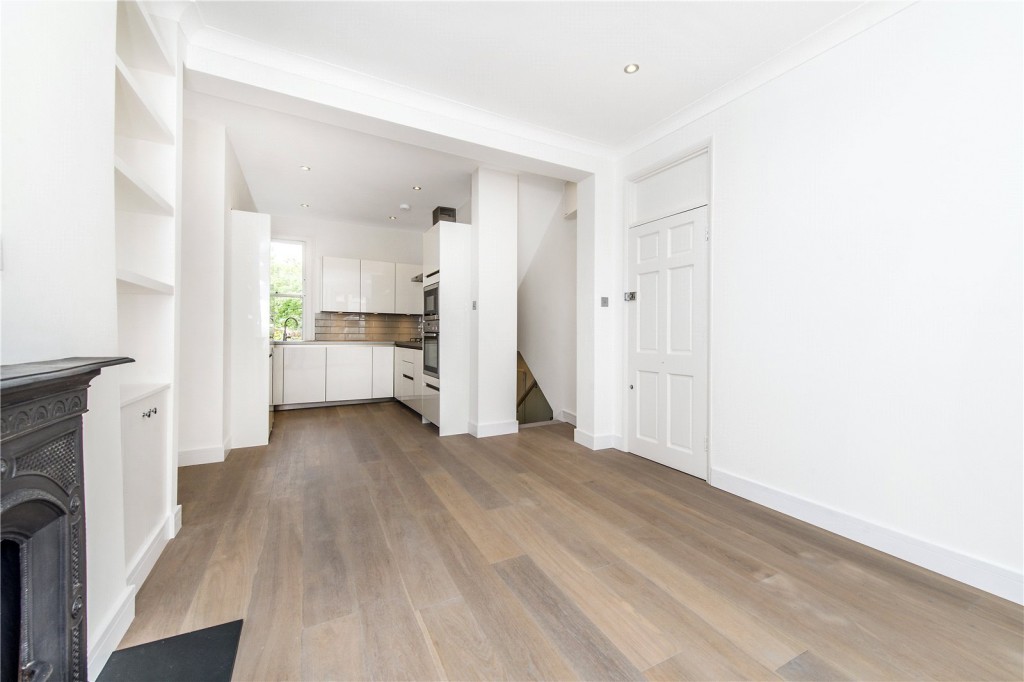 Images for Fulham EAID:4101633374 BID:FLS