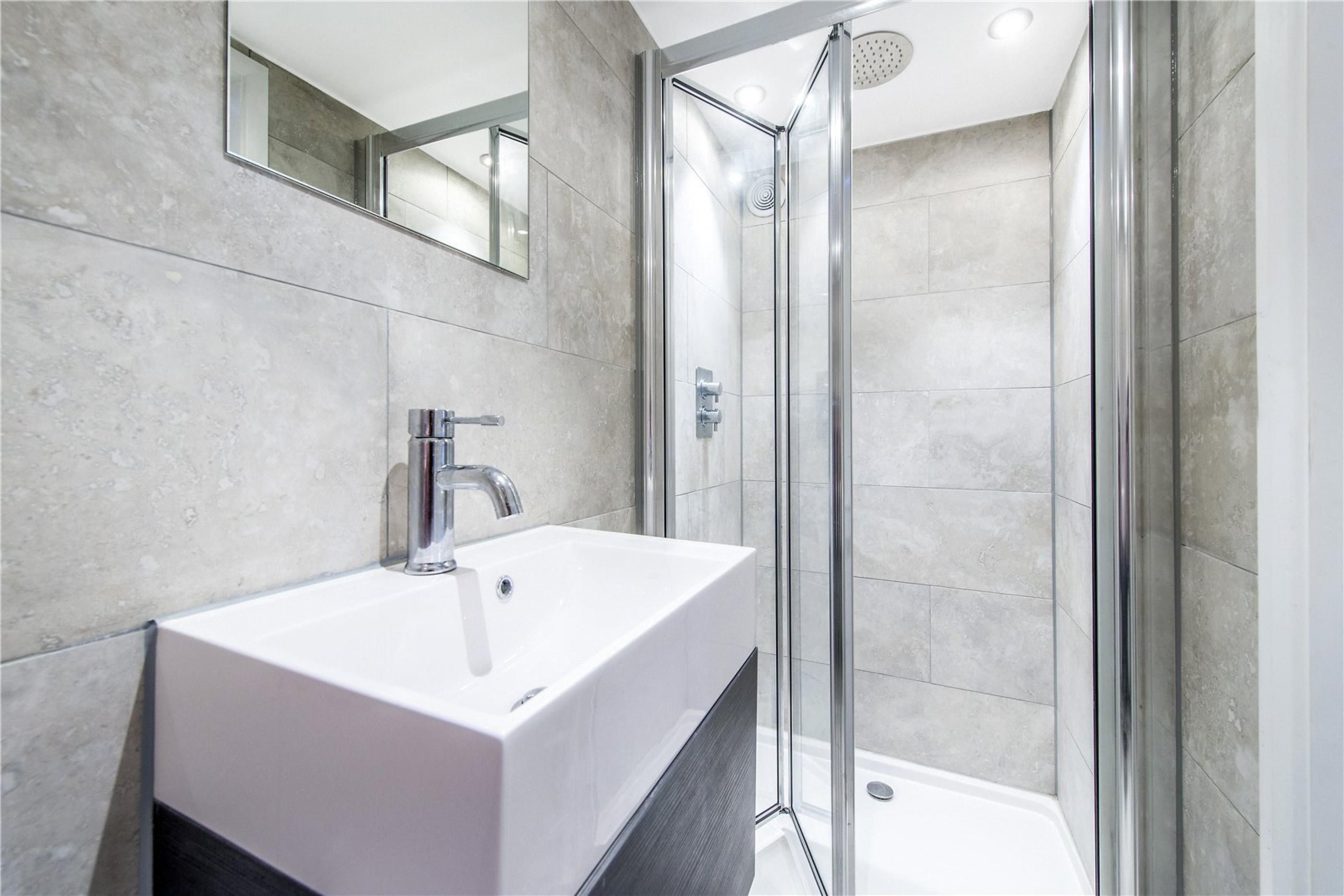 Images for Fulham EAID:4101633374 BID:FLS