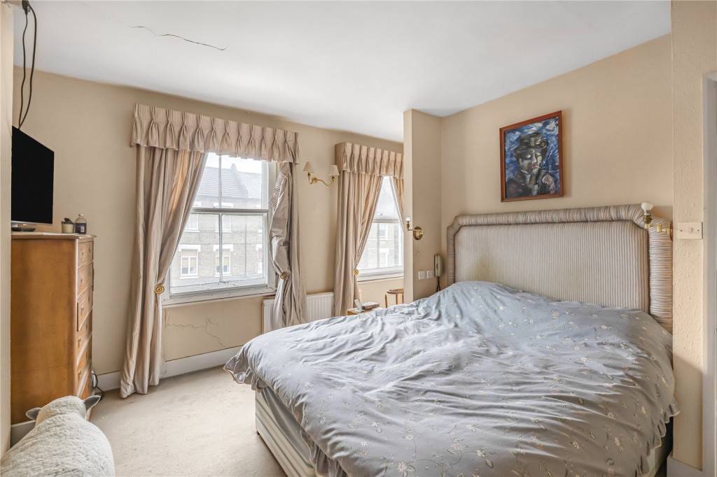 Images for Fulham EAID:4101633374 BID:FLS