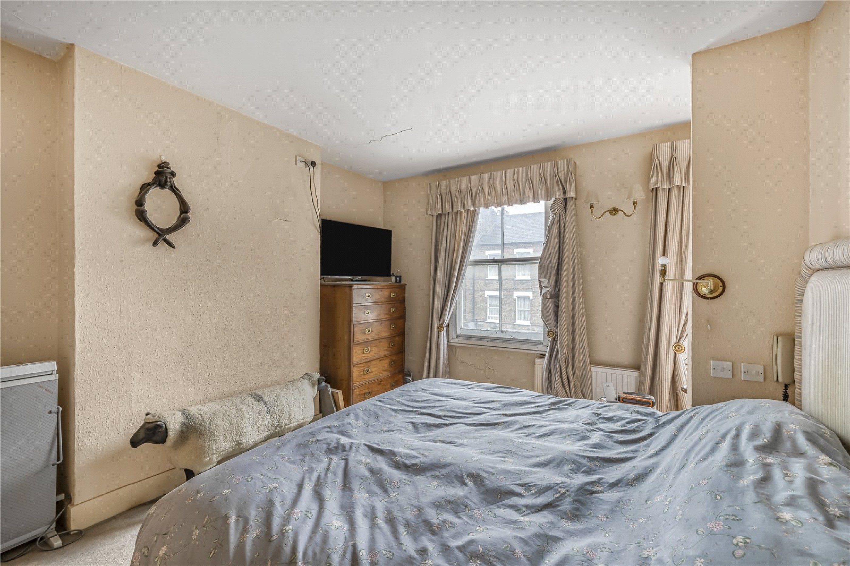 Images for Fulham EAID:4101633374 BID:FLS