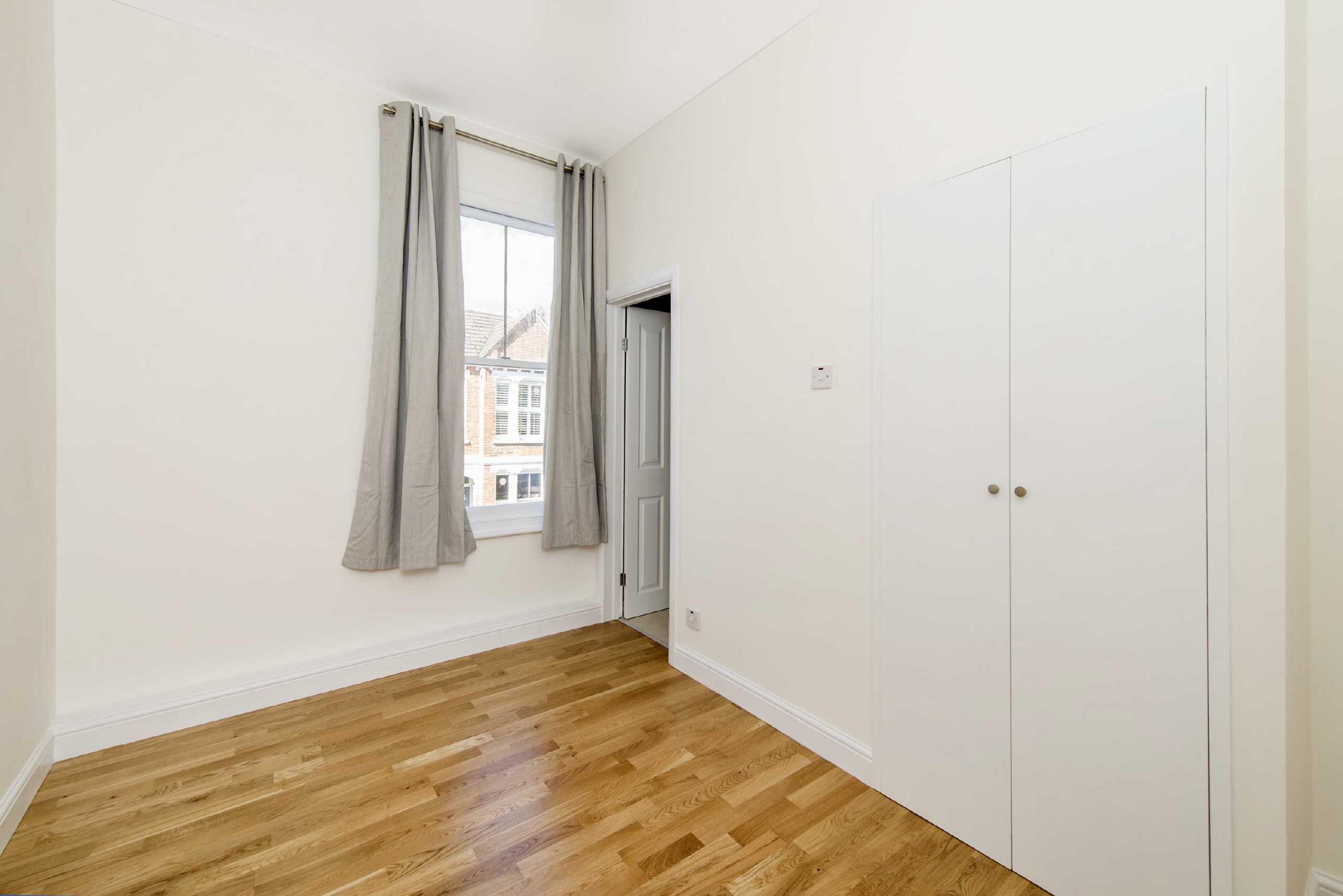 Images for Fulham EAID:163099177 BID:FLS
