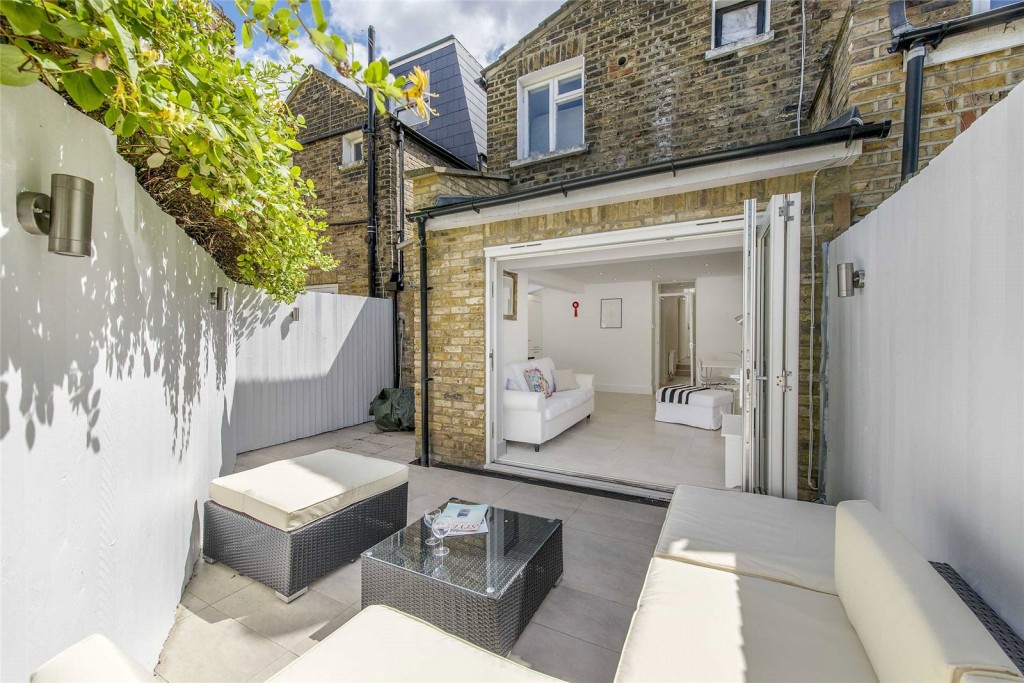 Images for Fulham EAID:163099177 BID:FLS