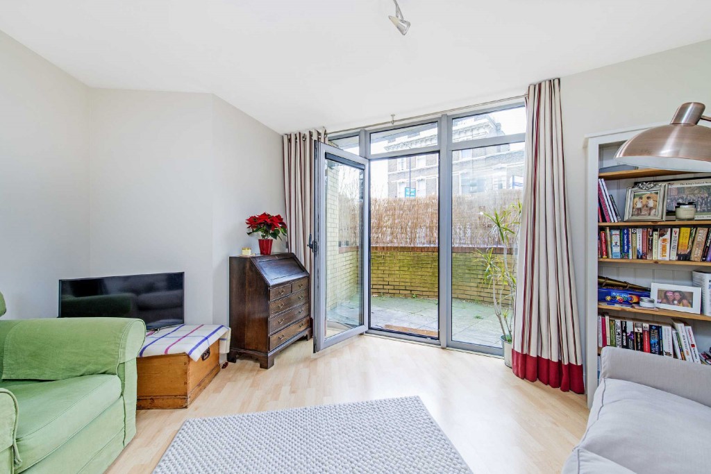 Images for Fulham EAID:163099177 BID:FLS