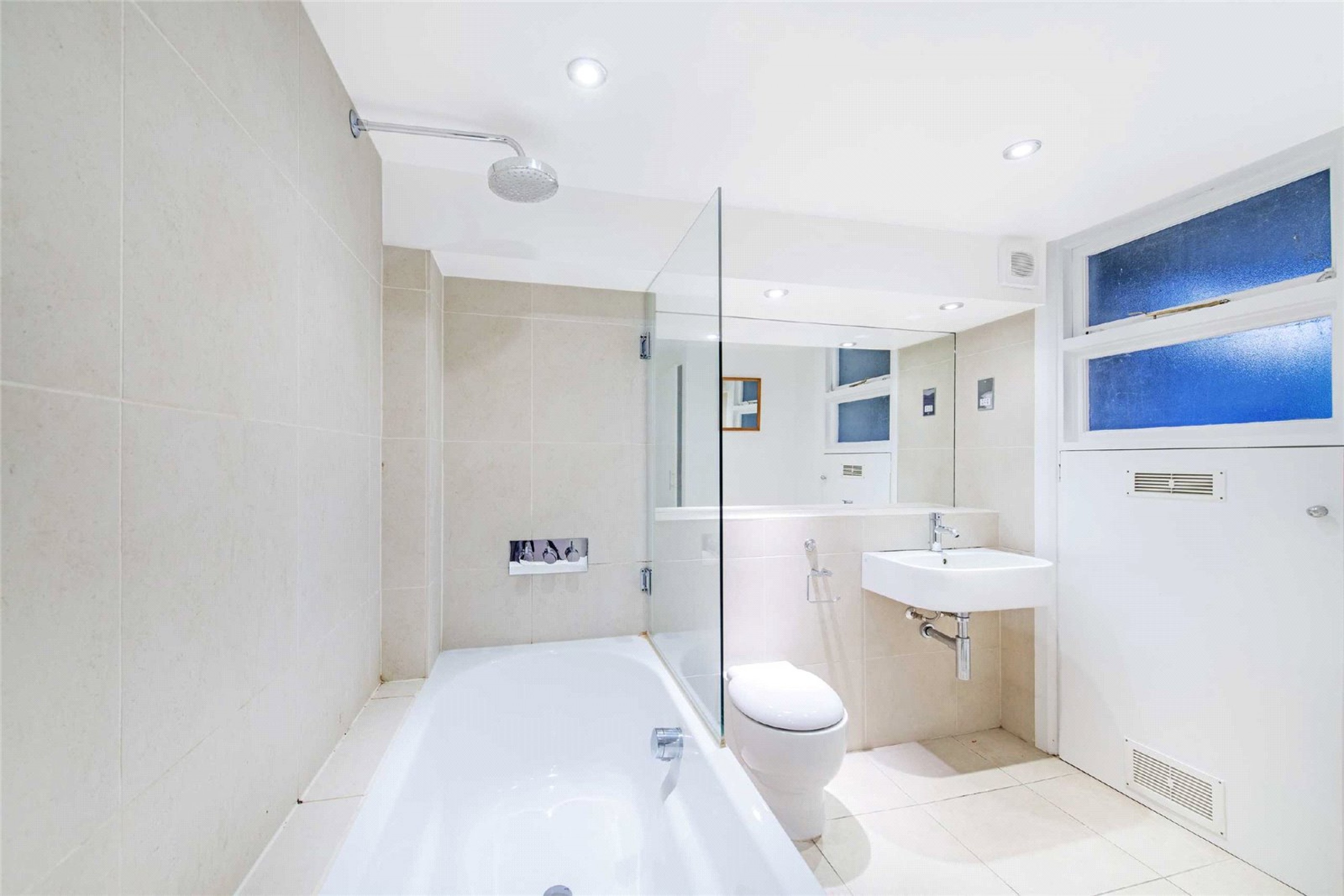 Images for Fulham EAID:4101633374 BID:FLS