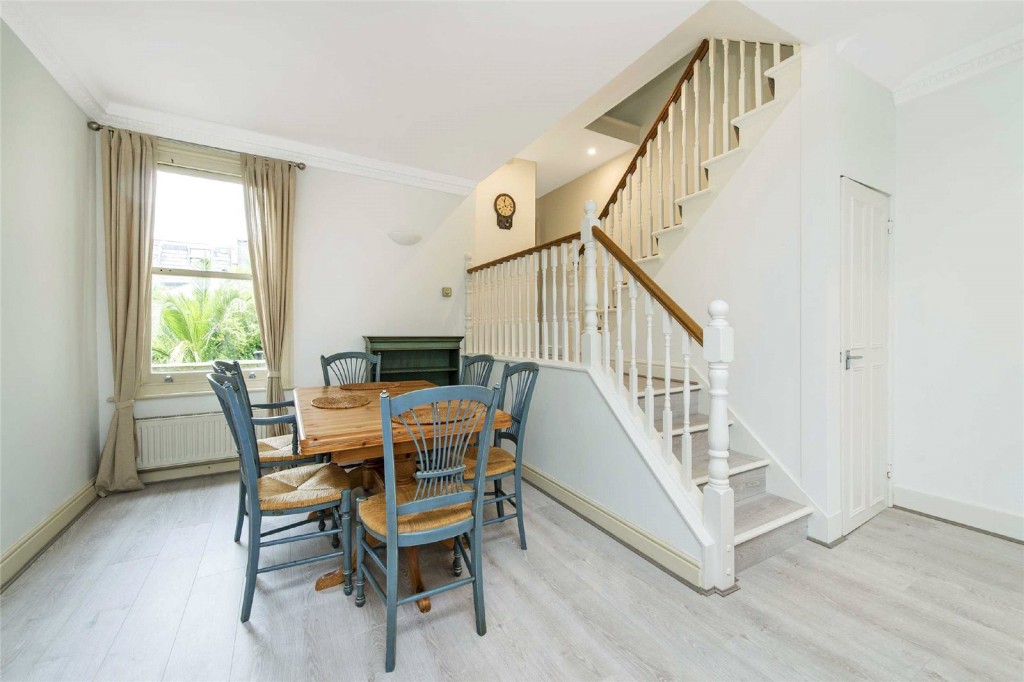 Images for Fulham EAID:4101633374 BID:FLS