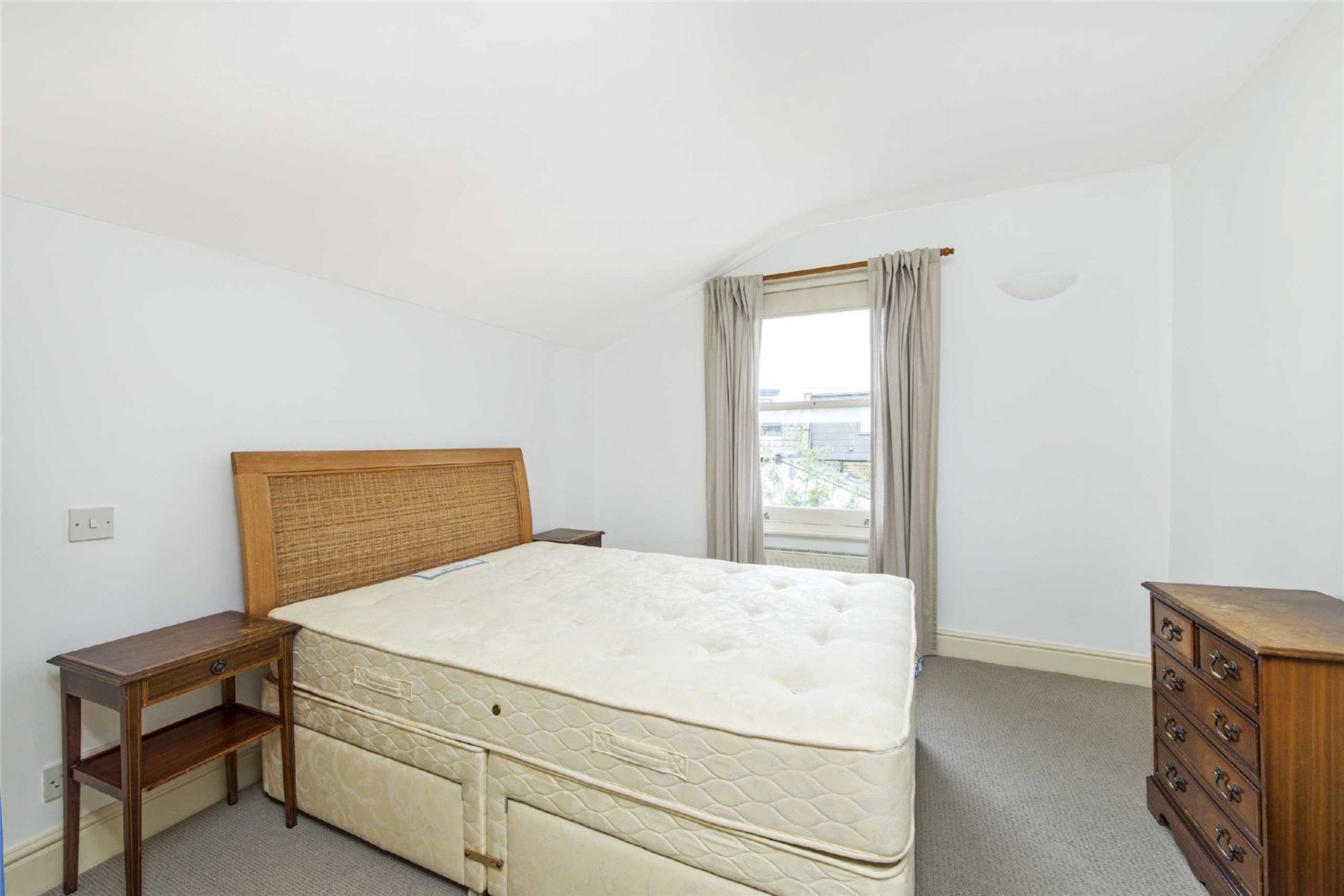 Images for Fulham EAID:4101633374 BID:FLS