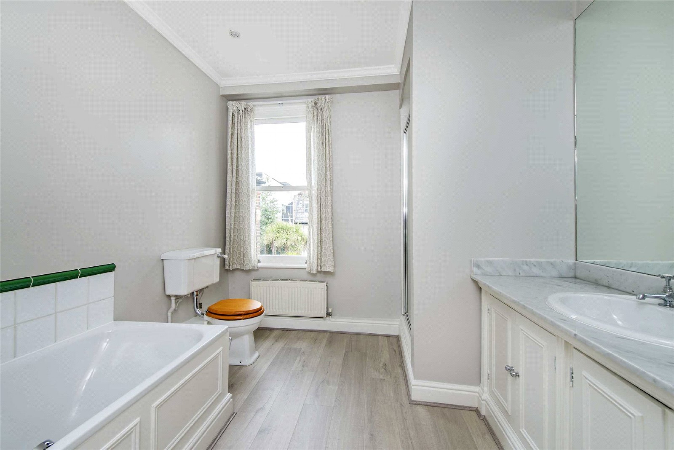 Images for Fulham EAID:4101633374 BID:FLS