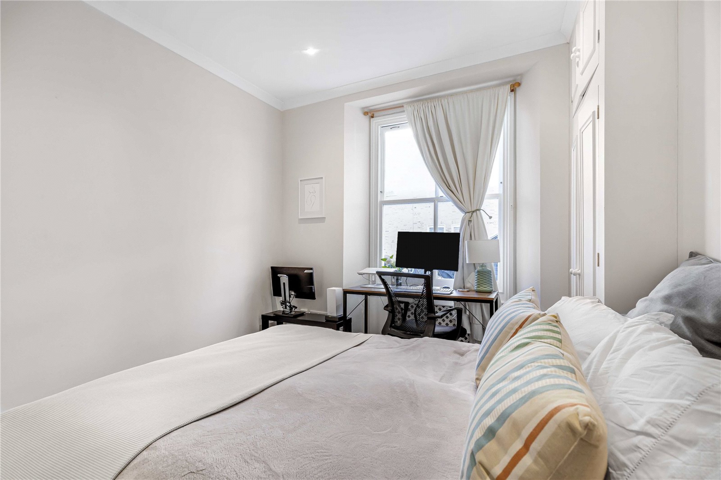 Images for Fulham EAID:163099177 BID:FLS