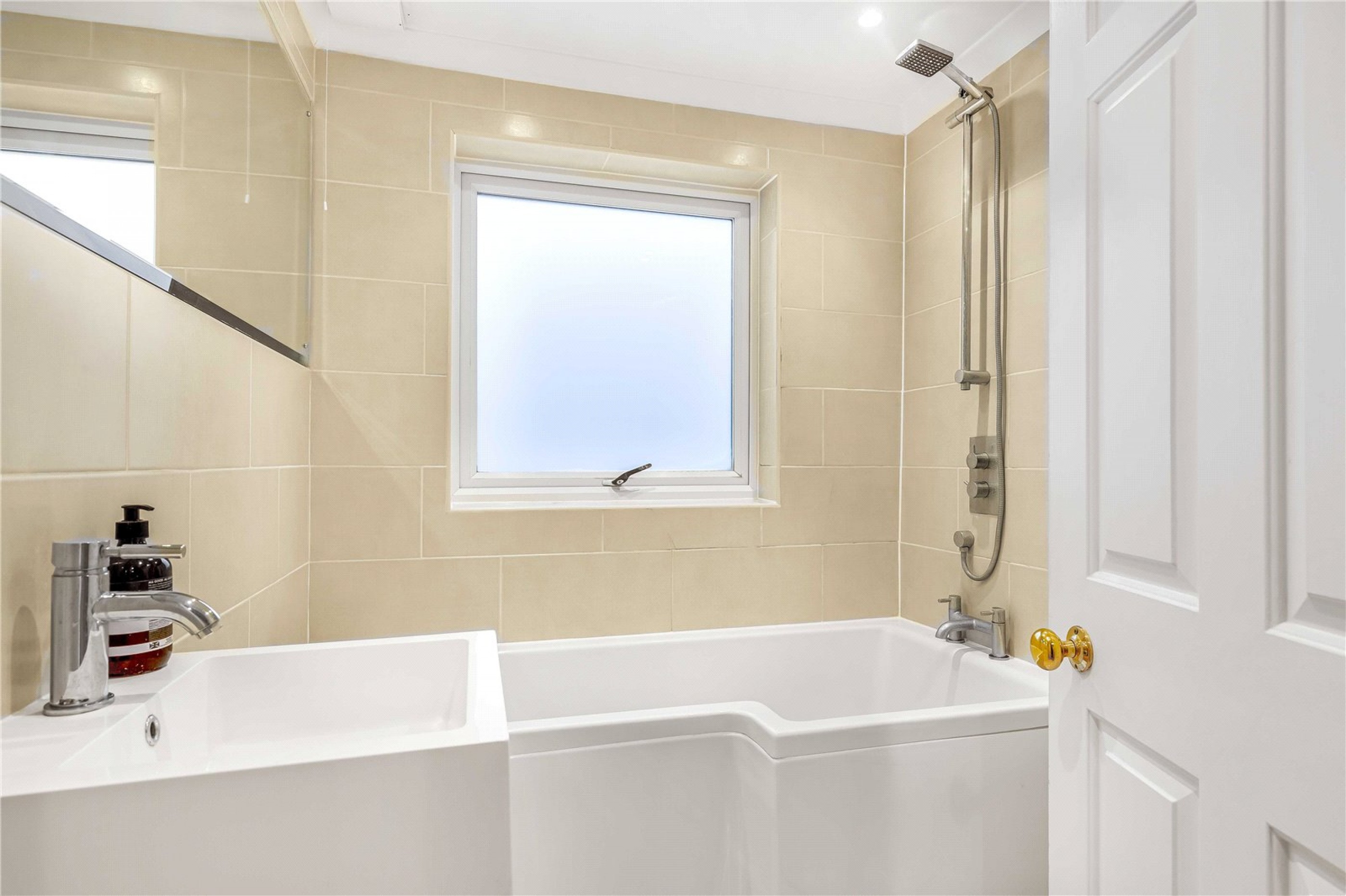 Images for Fulham EAID:163099177 BID:FLS