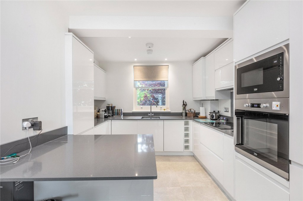 Images for Fulham EAID:163099177 BID:FLS