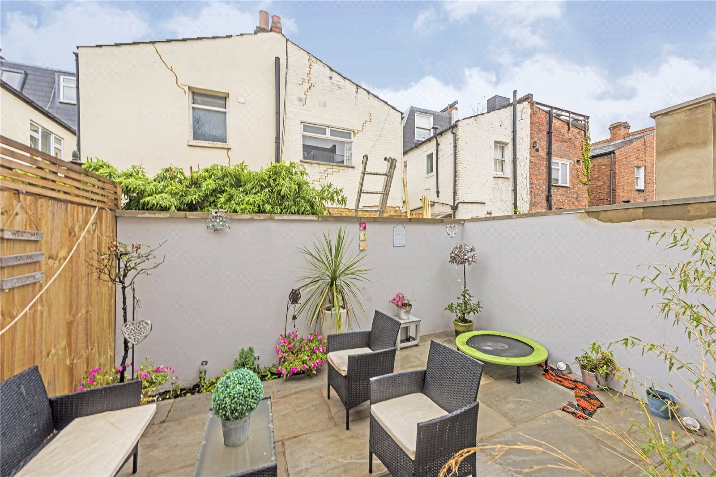 Images for Fulham EAID:163099177 BID:FLS