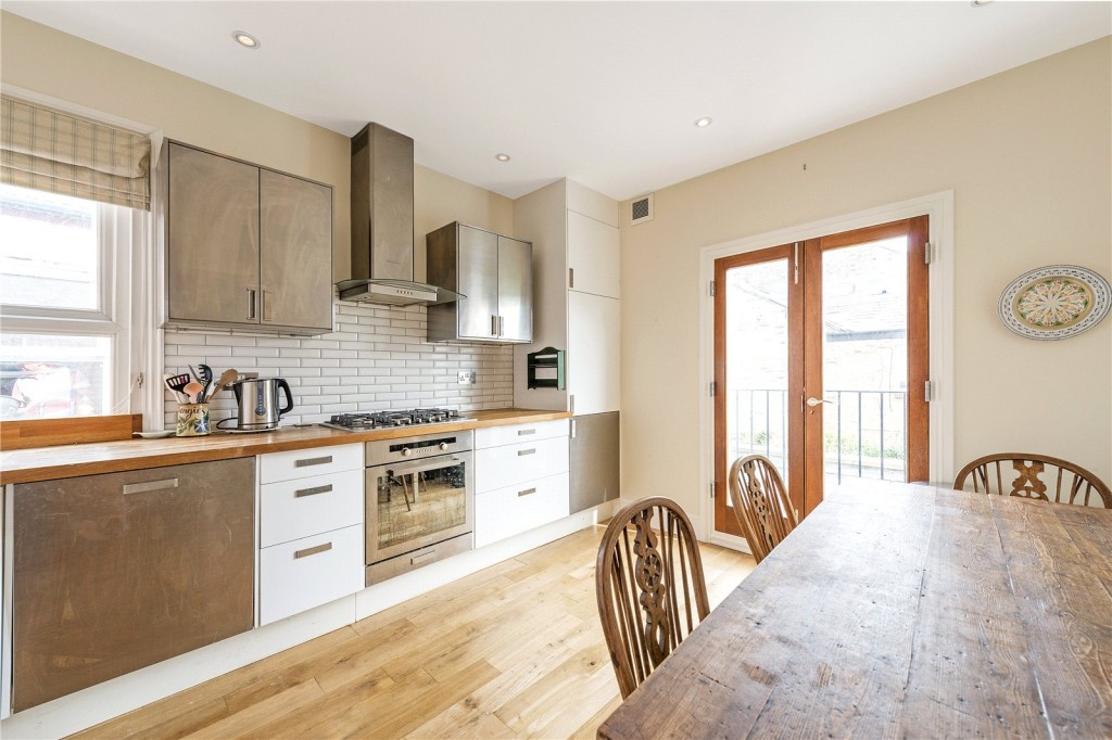 Images for Fulham EAID:163099177 BID:FLS