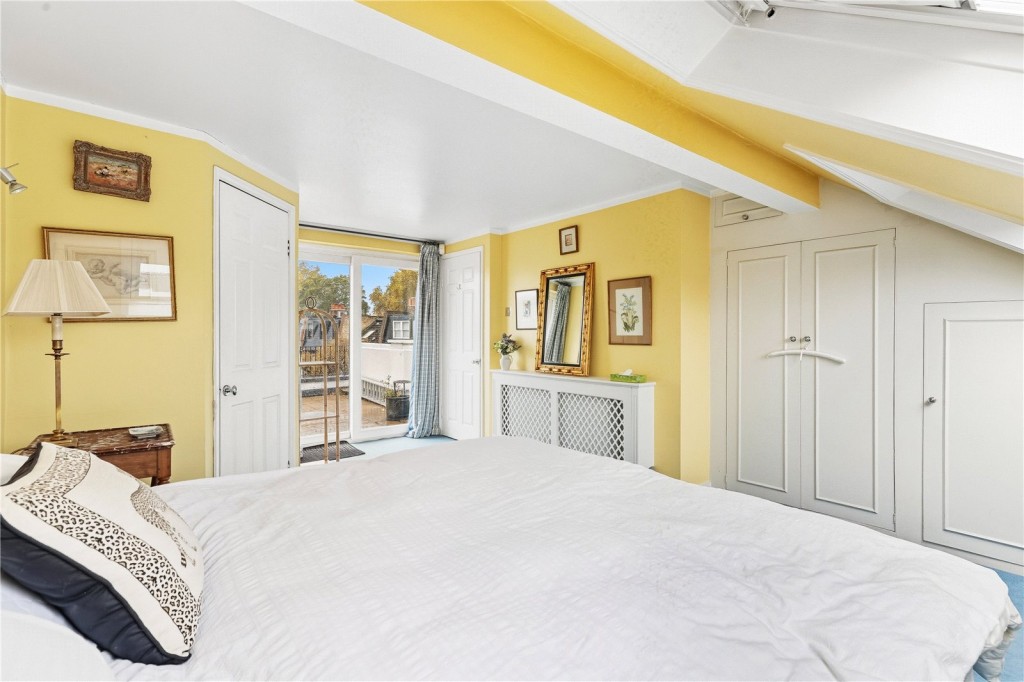 Images for Fulham EAID:4101633374 BID:FLS