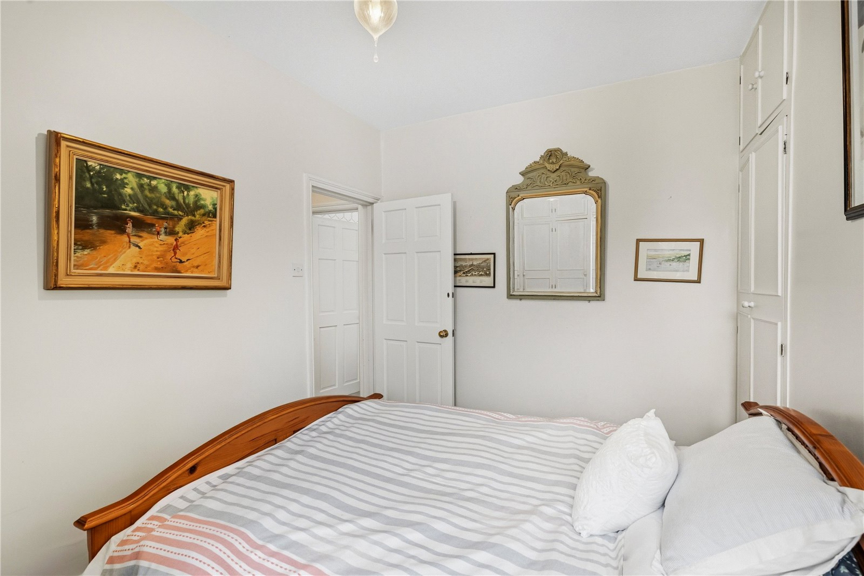 Images for Fulham EAID:4101633374 BID:FLS