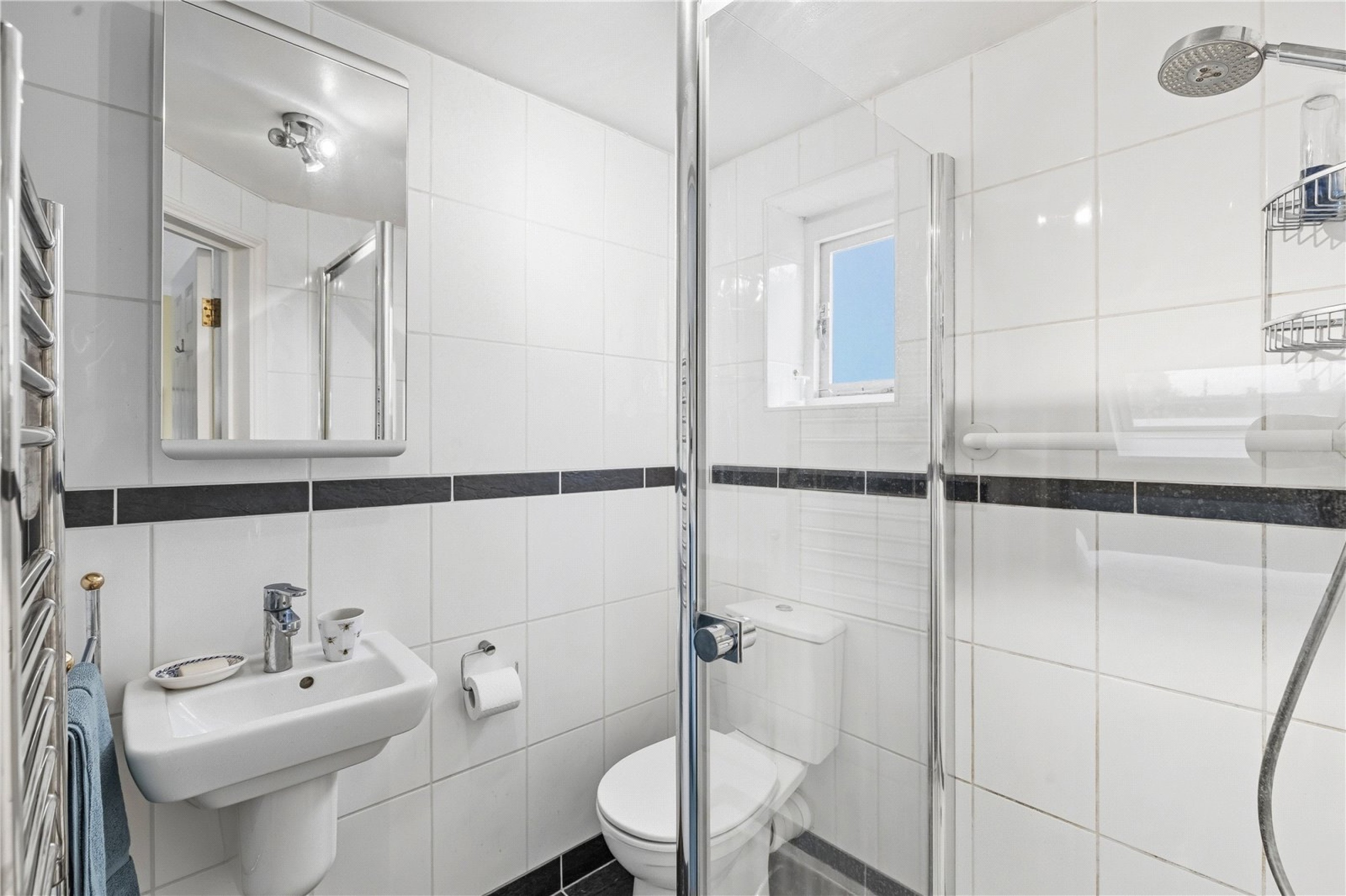 Images for Fulham EAID:4101633374 BID:FLS