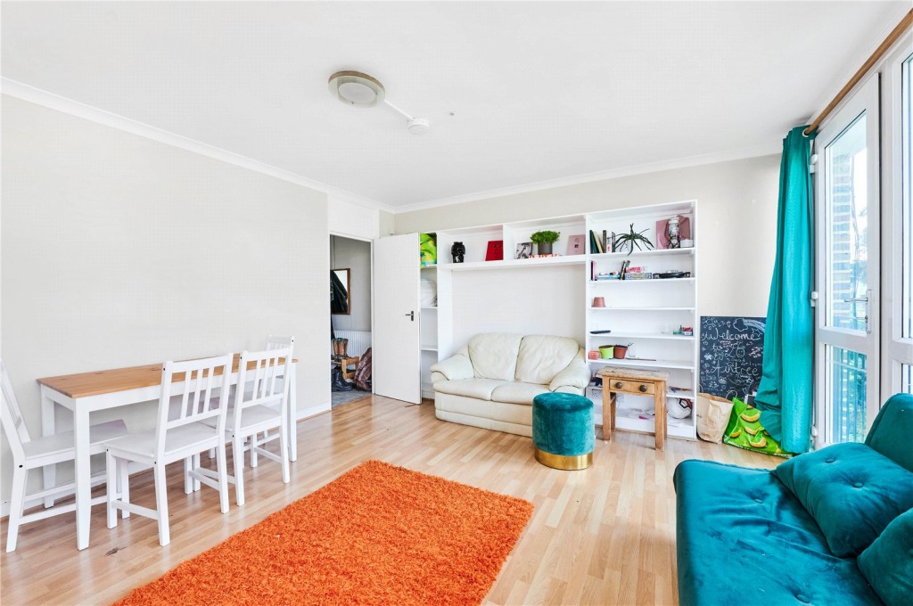 Images for Fulham EAID:4101633374 BID:FLS