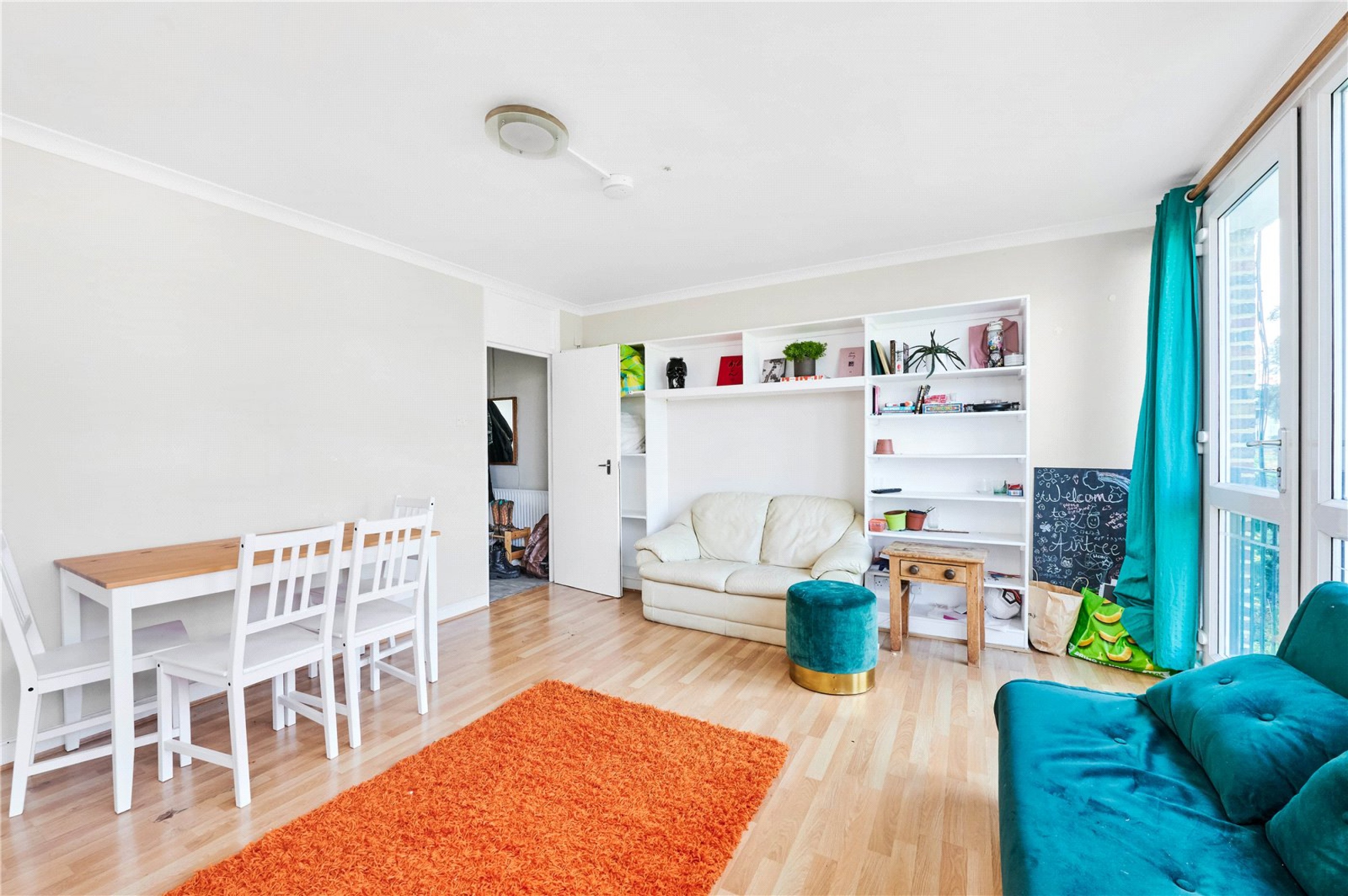 Images for Fulham EAID:4101633374 BID:FLS