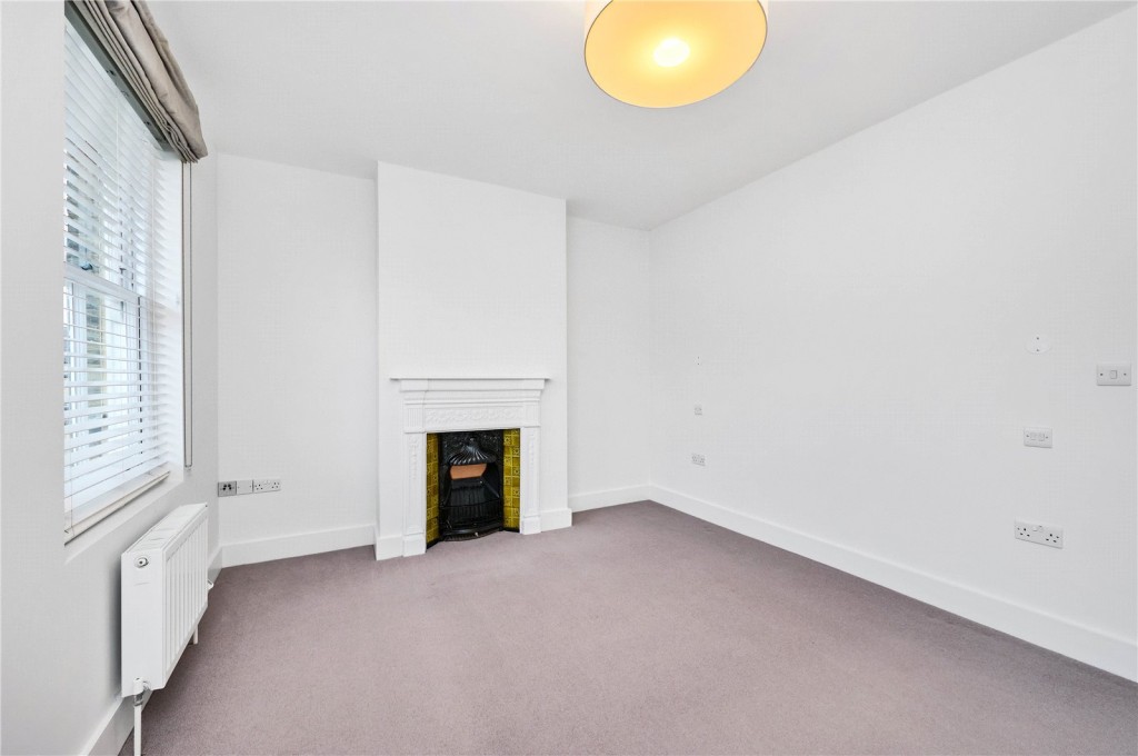 Images for Fulham EAID:163099177 BID:FLS