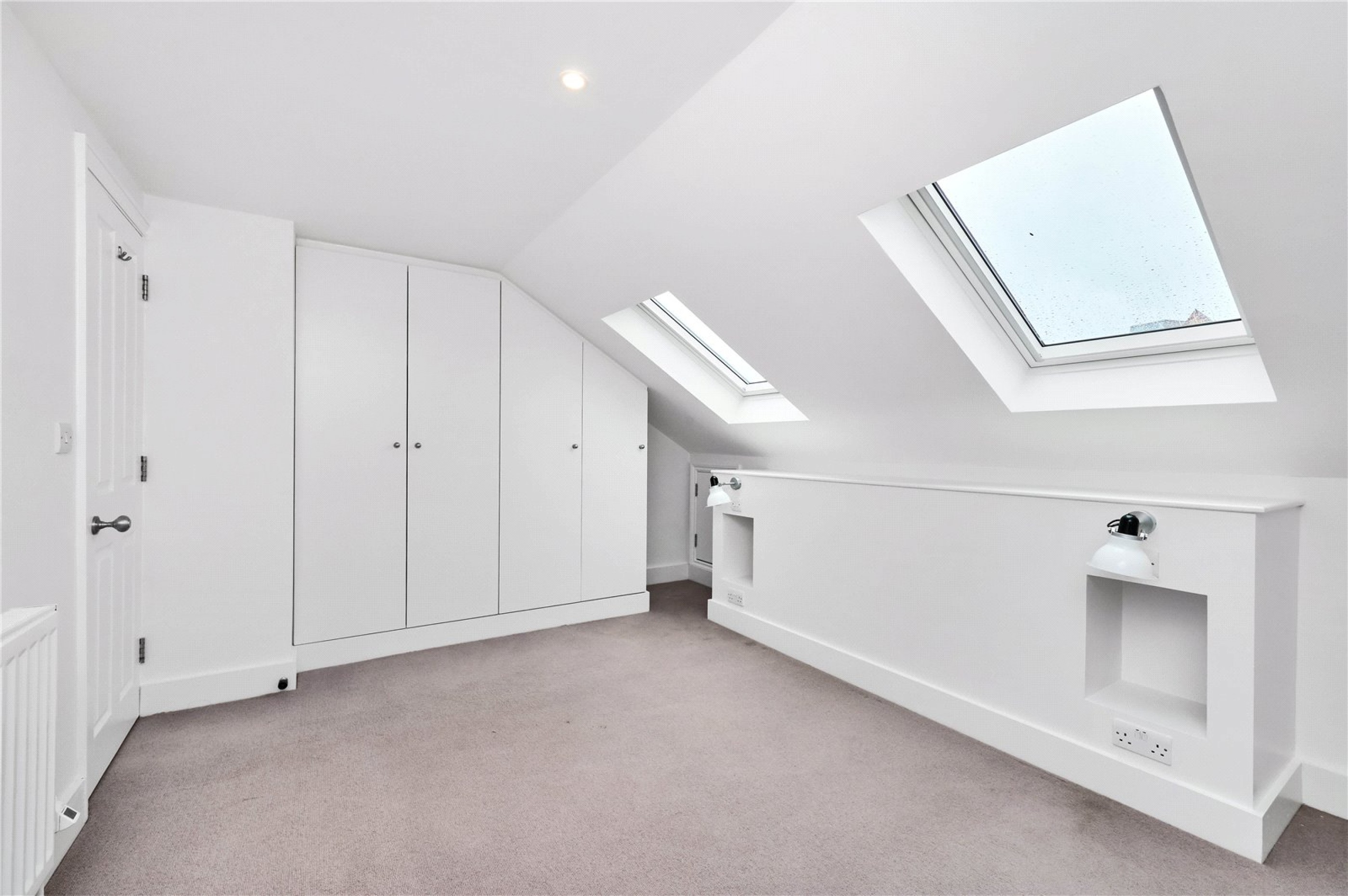 Images for Fulham EAID:163099177 BID:FLS