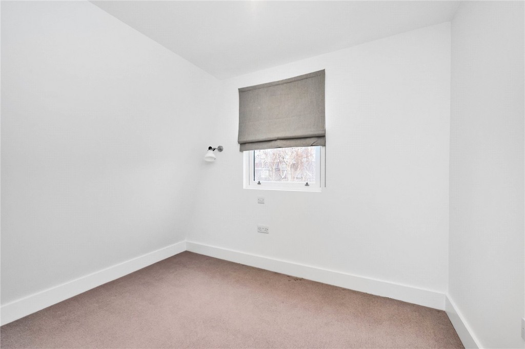 Images for Fulham EAID:163099177 BID:FLS