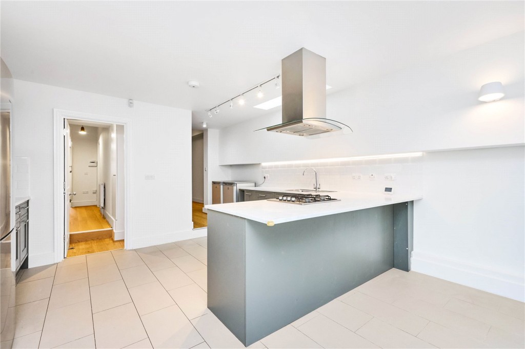 Images for Fulham EAID:163099177 BID:FLS
