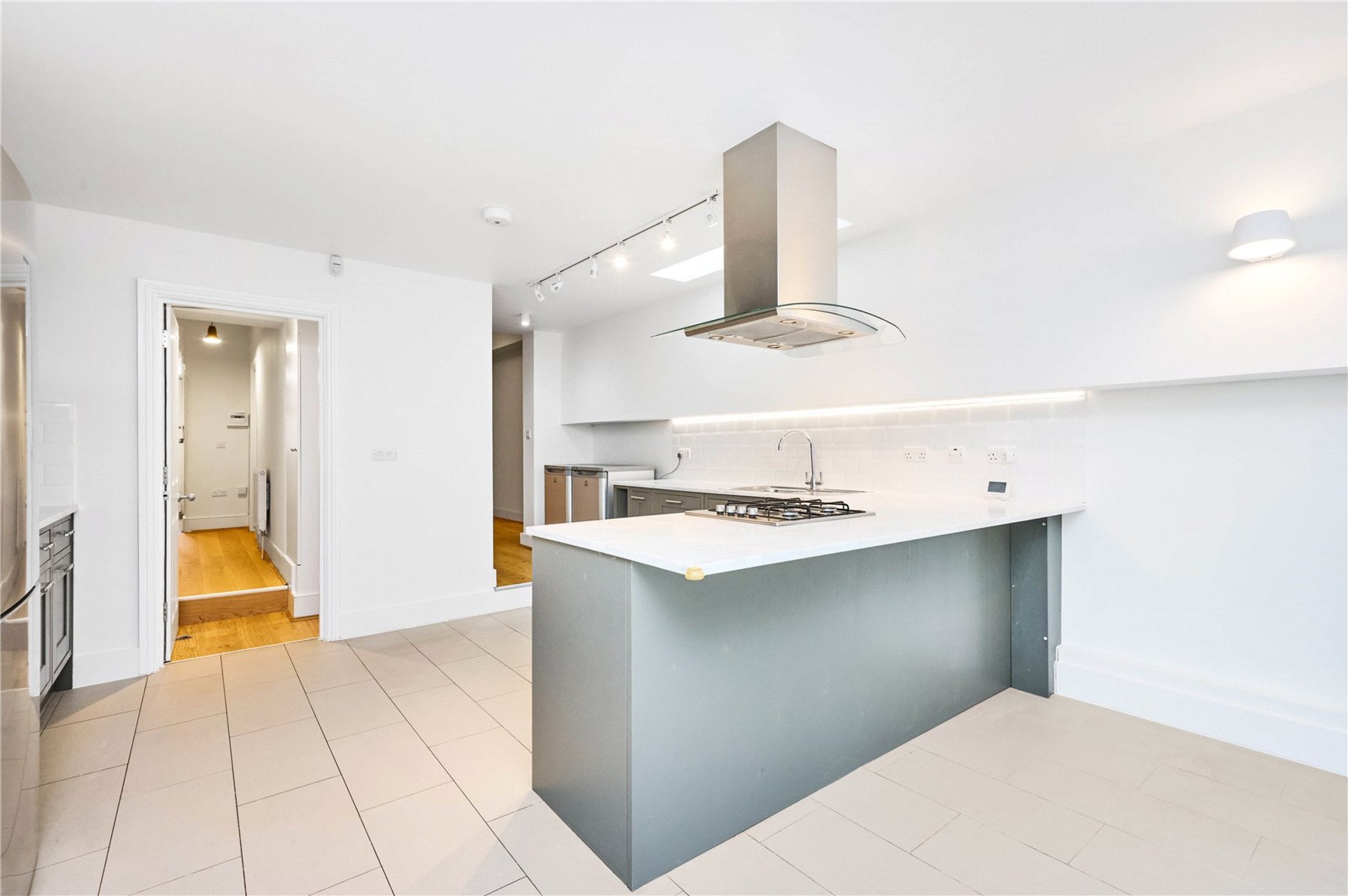 Images for Fulham EAID:163099177 BID:FLS