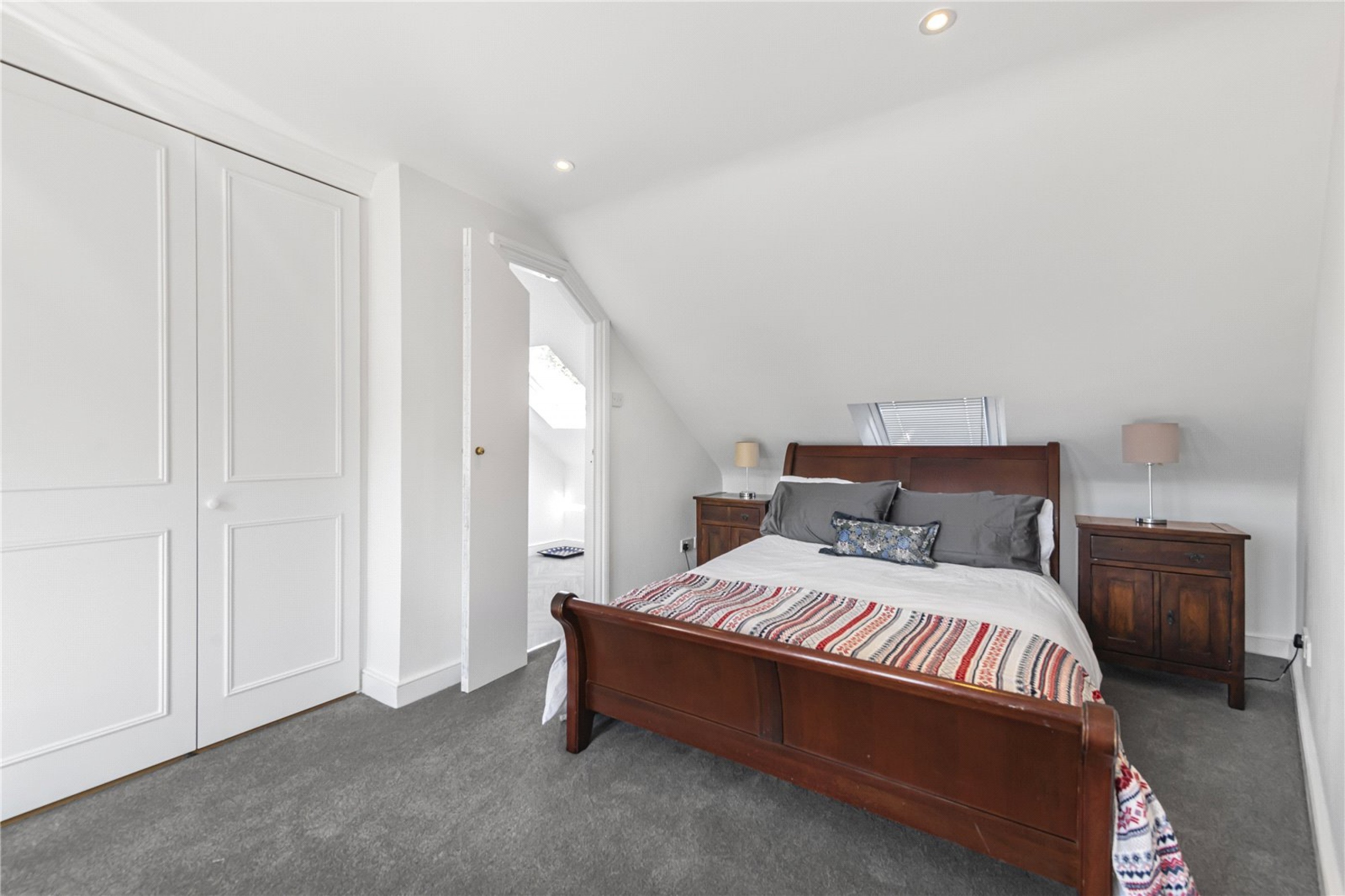 Images for Fulham EAID:4101633374 BID:FLS