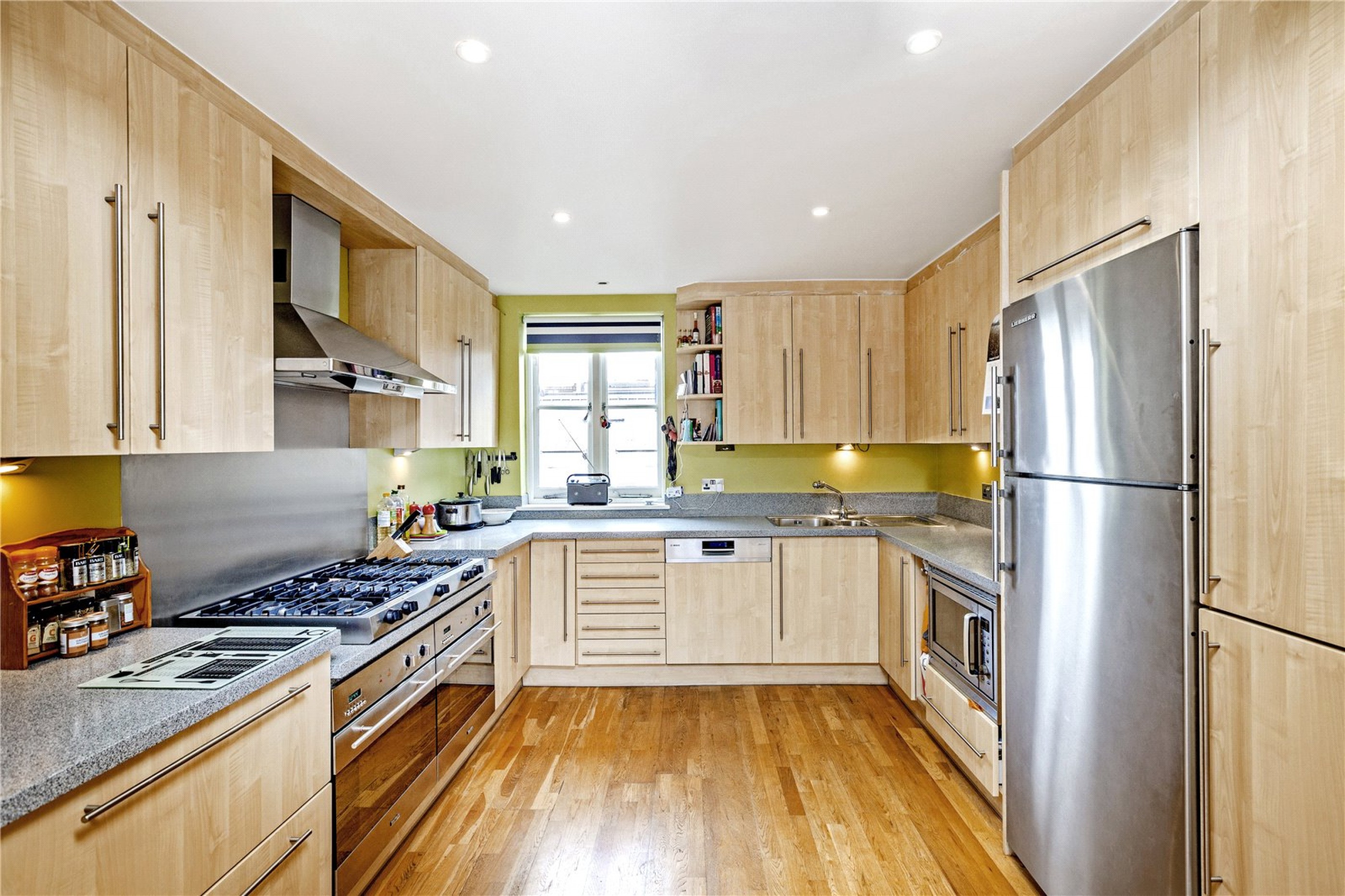 Images for Fulham EAID:163099177 BID:FLS