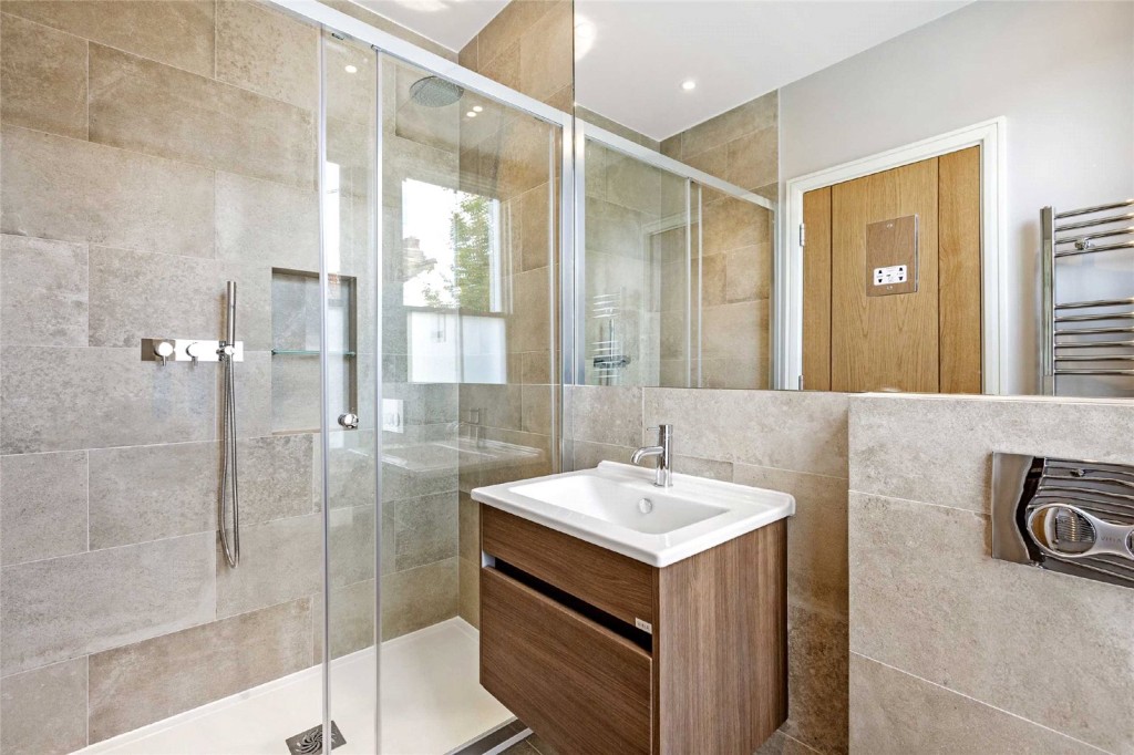 Images for Fulham EAID:163099177 BID:FLS