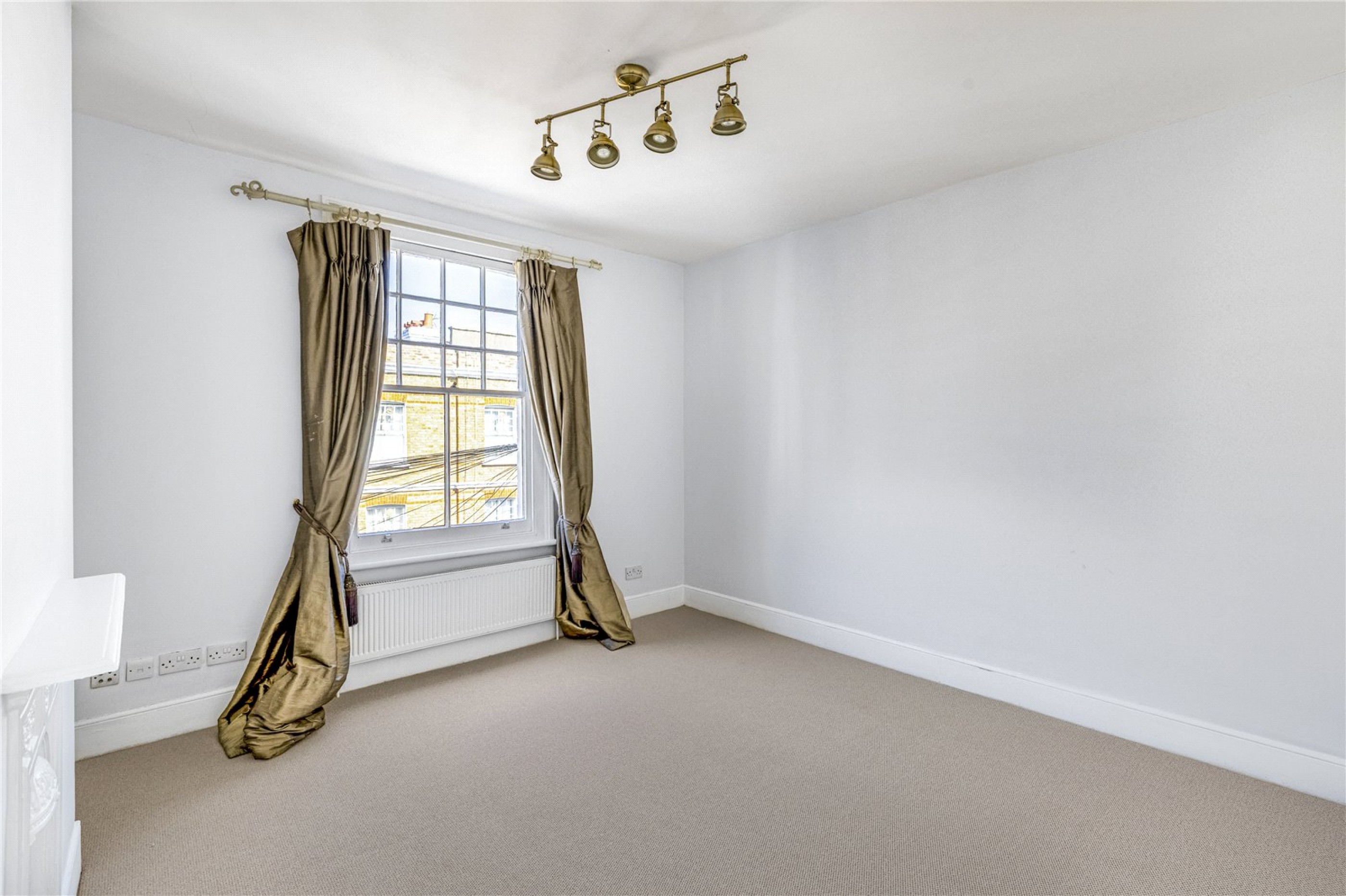 Images for Fulham EAID:163099177 BID:FLS