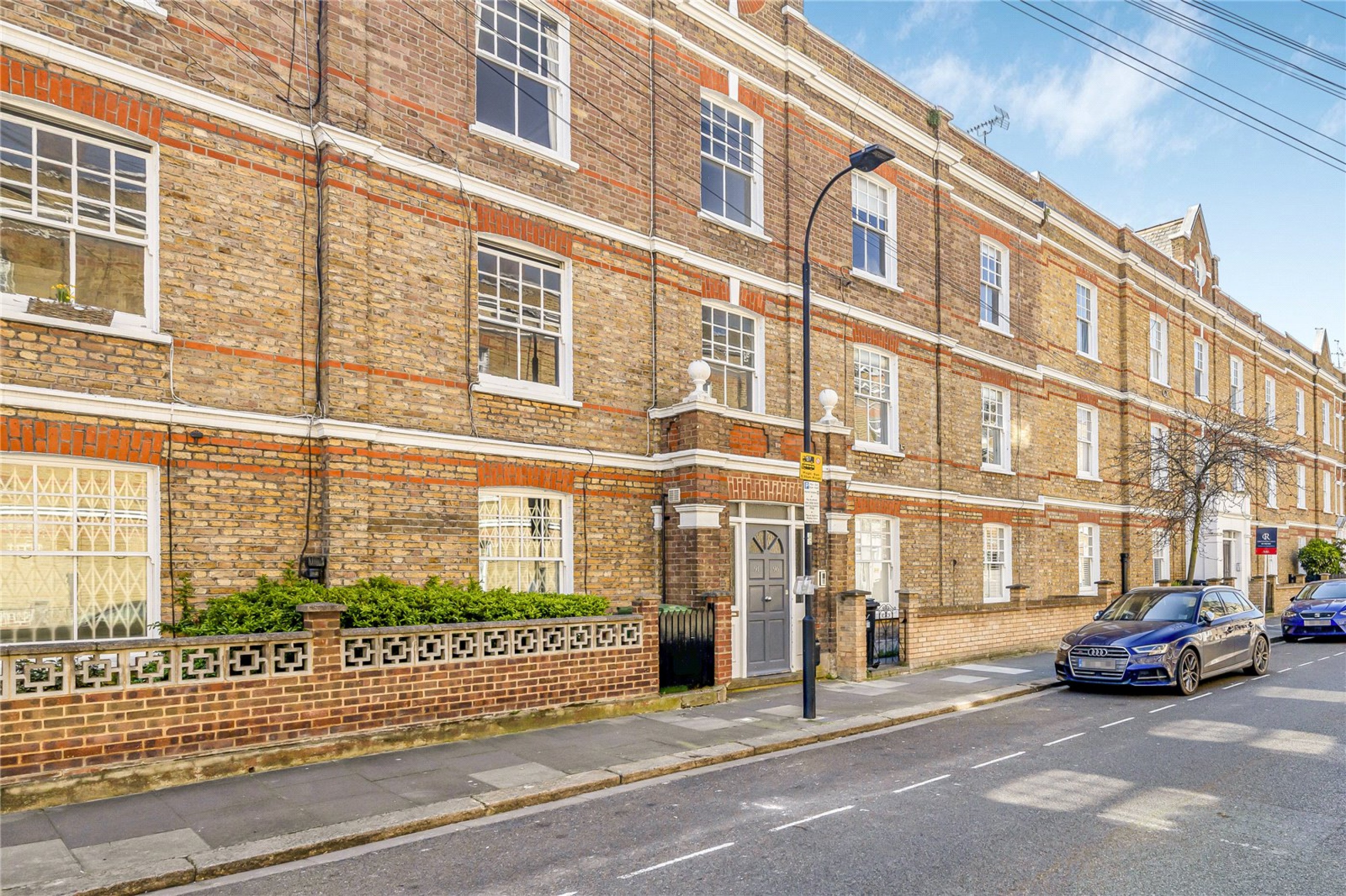 Images for Fulham EAID:163099177 BID:FLS