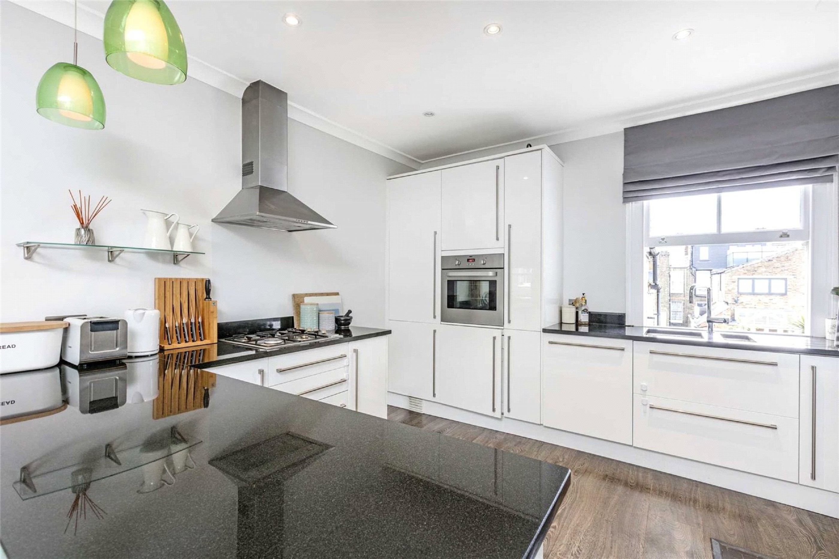 Images for Fulham EAID:4101633374 BID:FLS