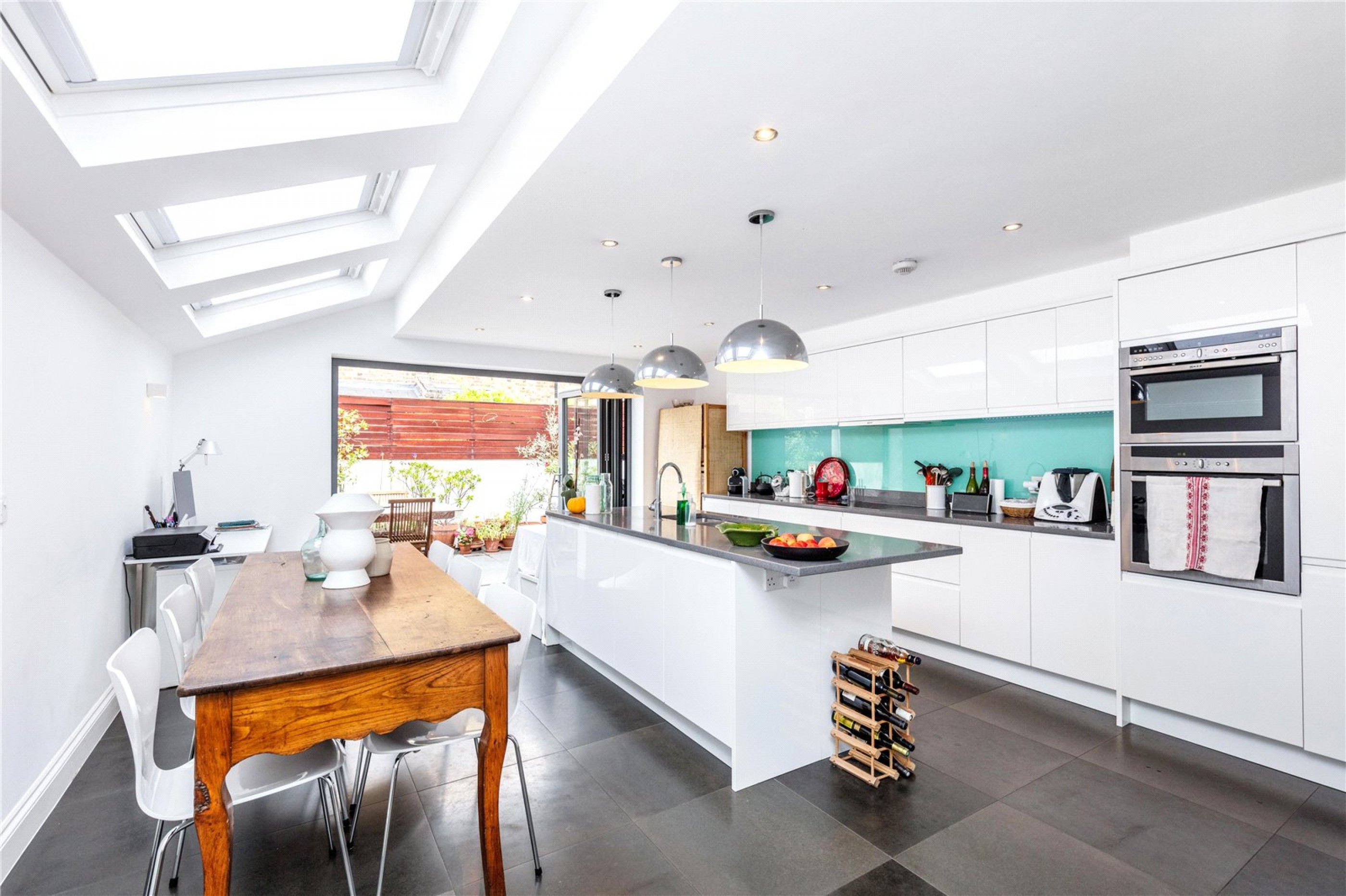 Images for Fulham EAID:163099177 BID:FLS