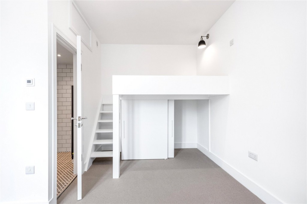 Images for Fulham EAID:163099177 BID:FLS